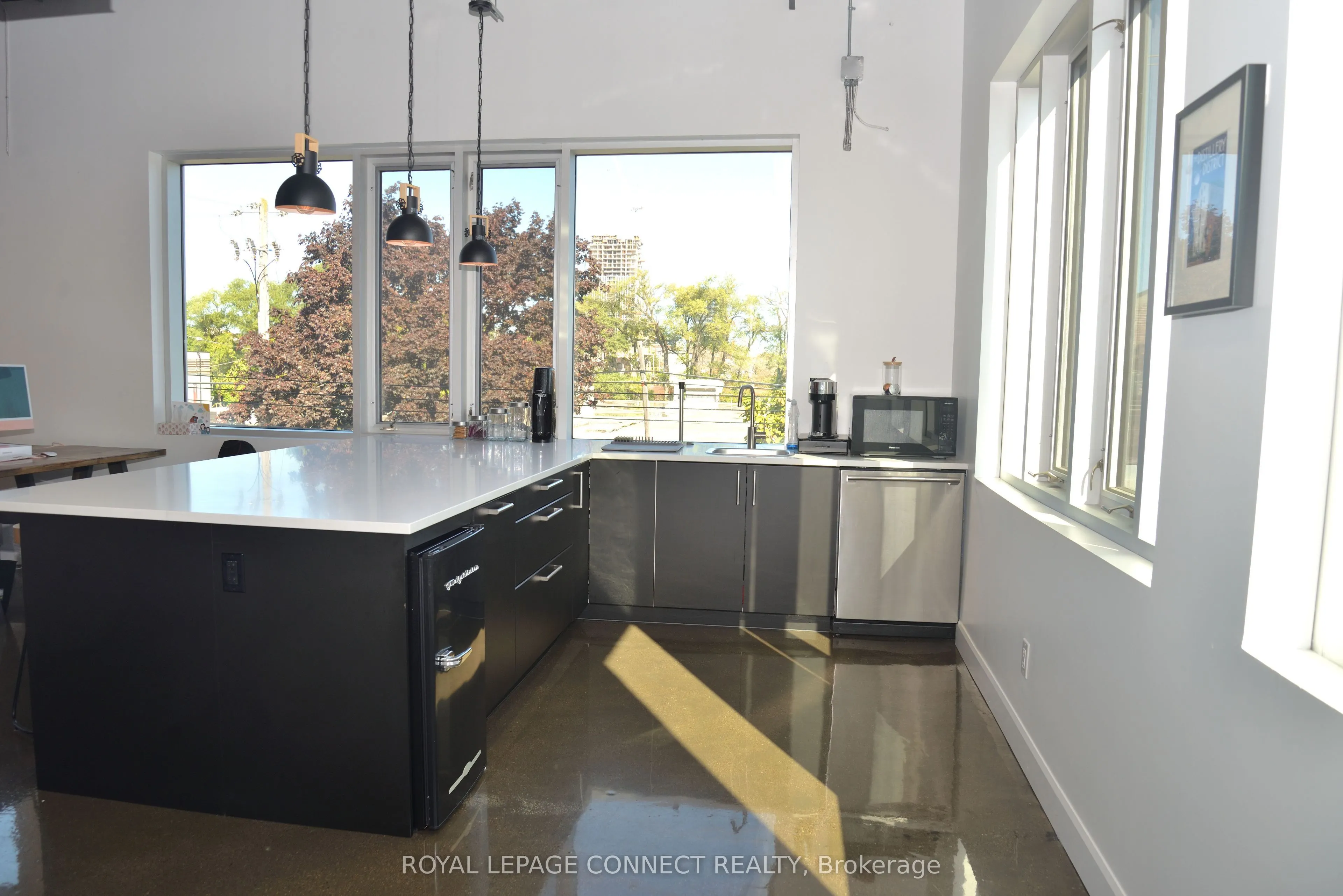 41 Industrial Street, #208