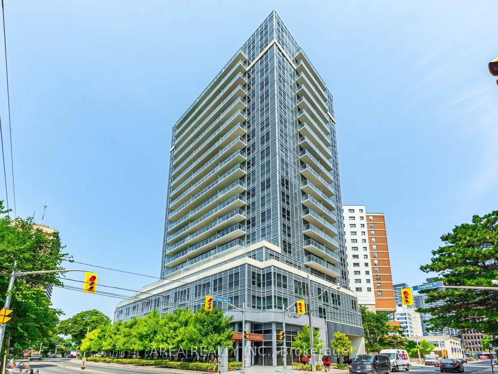 58 Orchard View Boulevard, #2001