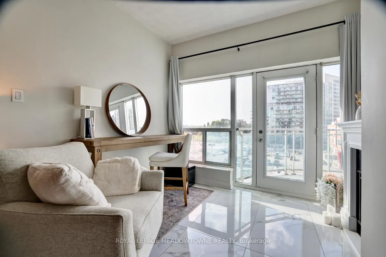 600 Queens Quay, #633