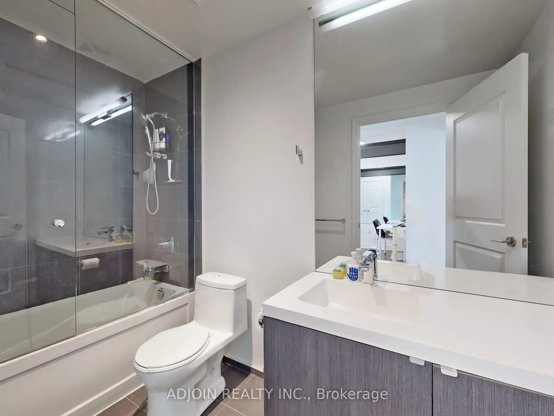8 The Esplanade Avenue, #03