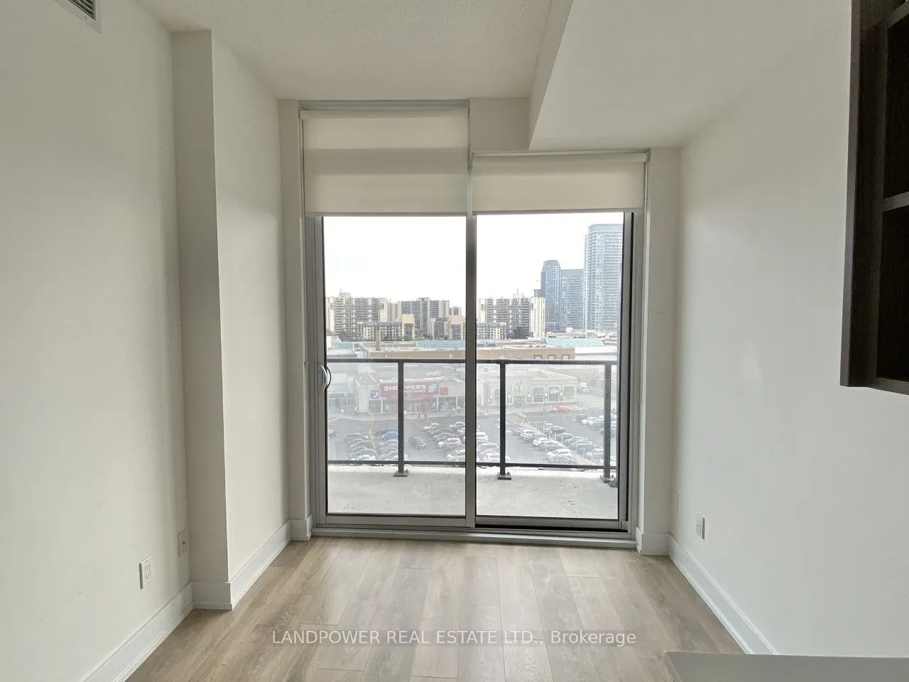 128 Fairview Mall Drive, #901
