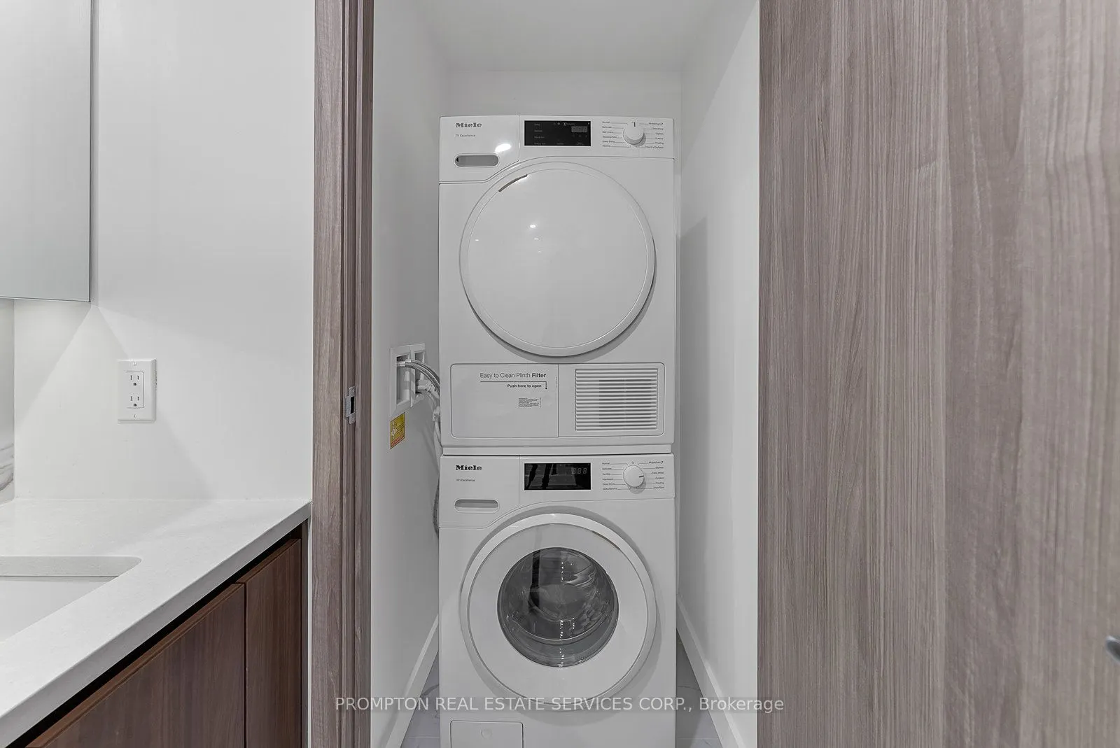 3 Concord Cityplace Way, #5910