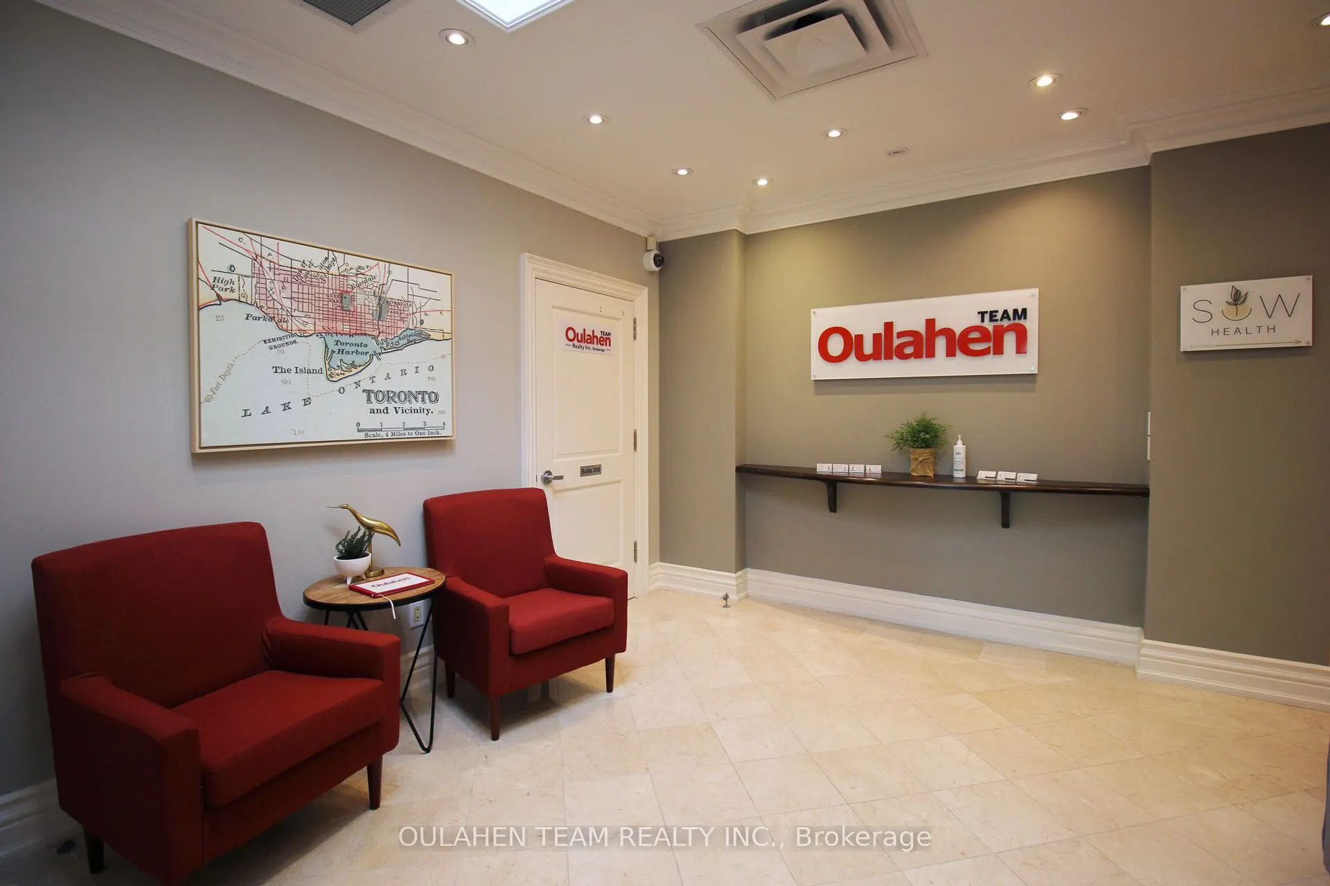 4685 Yonge Street, #202