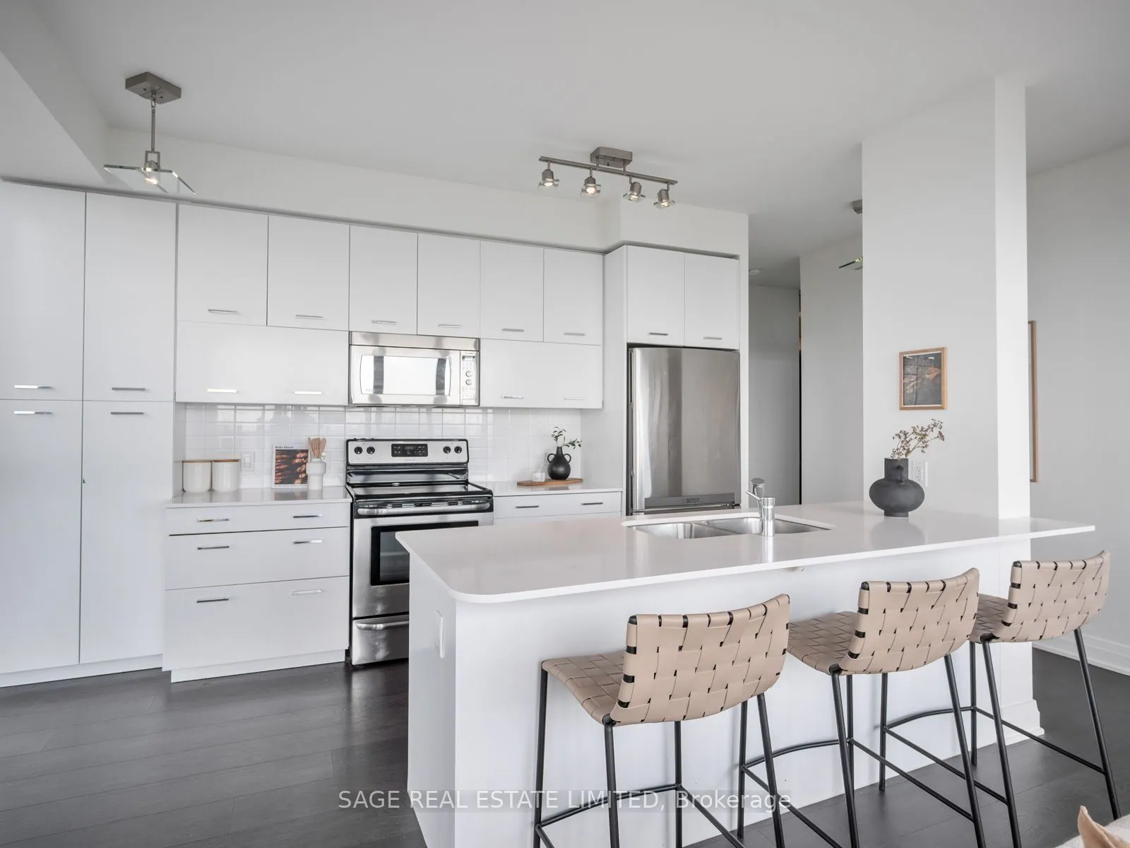 530 St Clair Avenue W, #1708