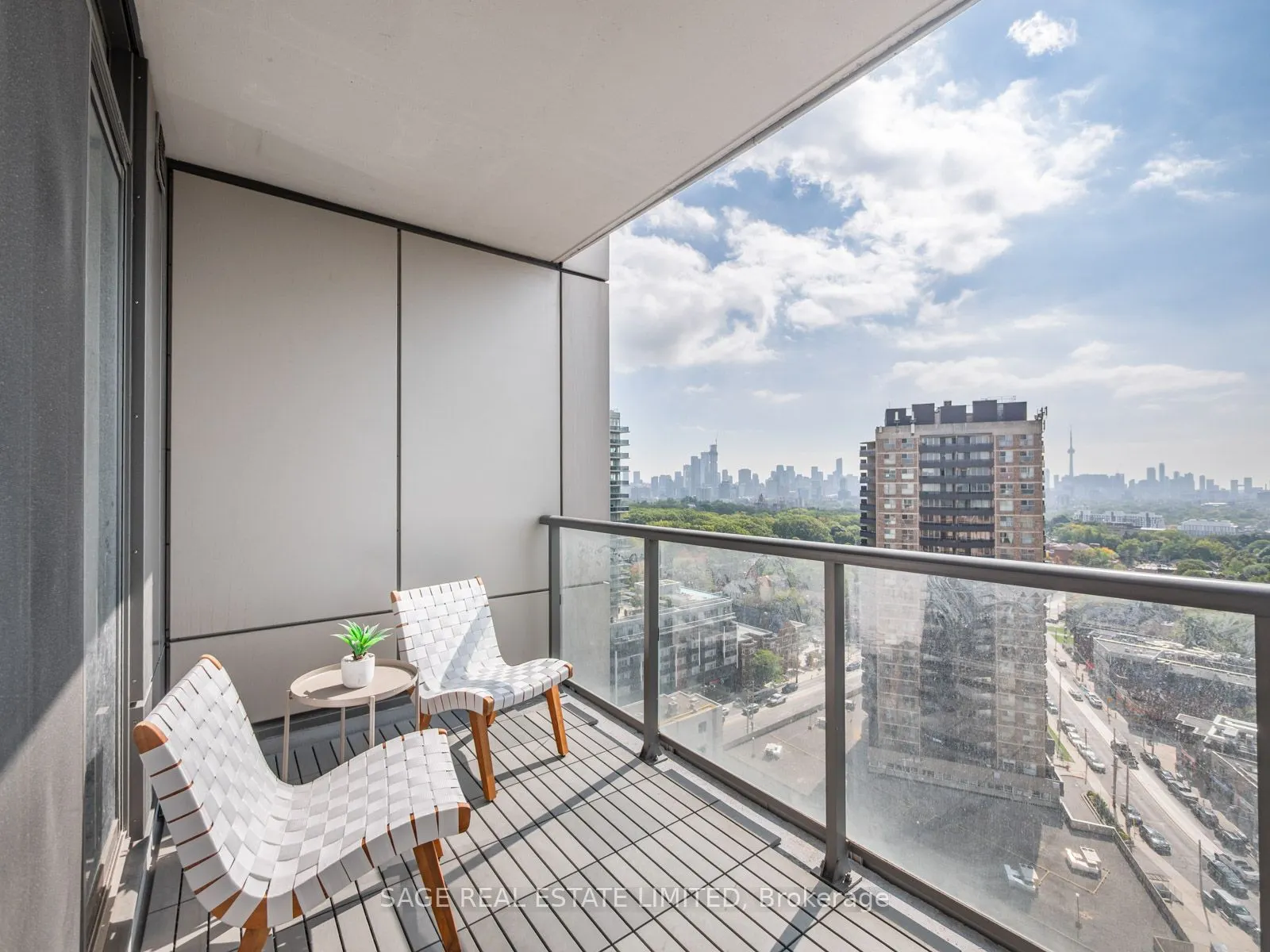 530 St Clair Avenue W, #1708