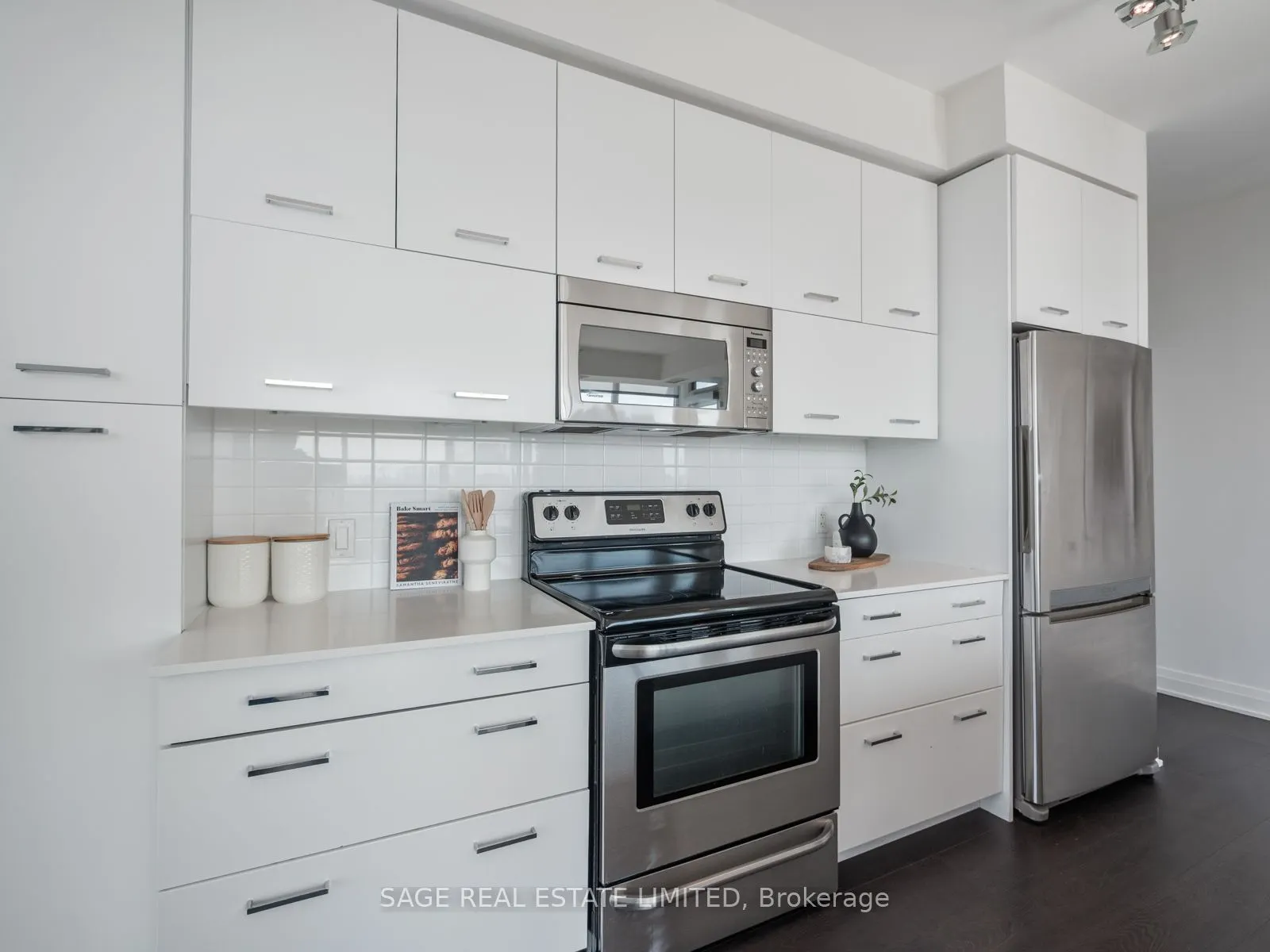 530 St Clair Avenue W, #1708