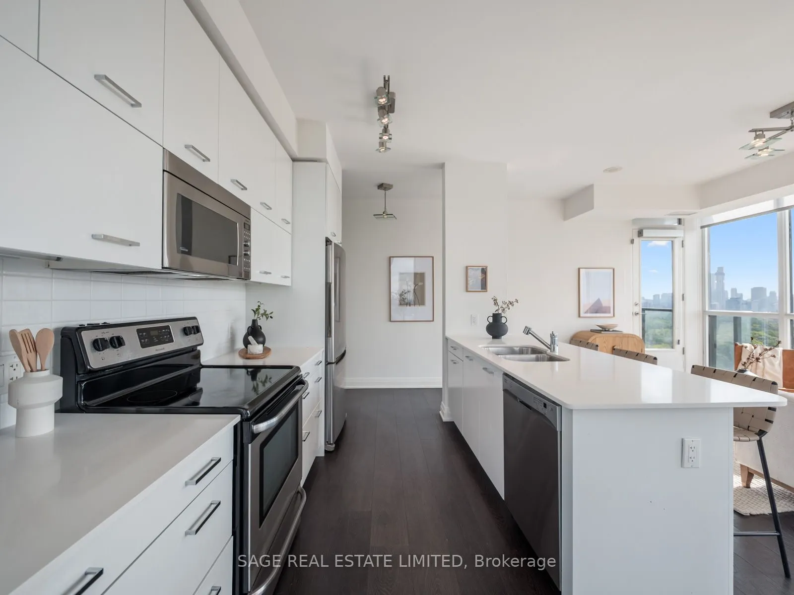 530 St Clair Avenue W, #1708