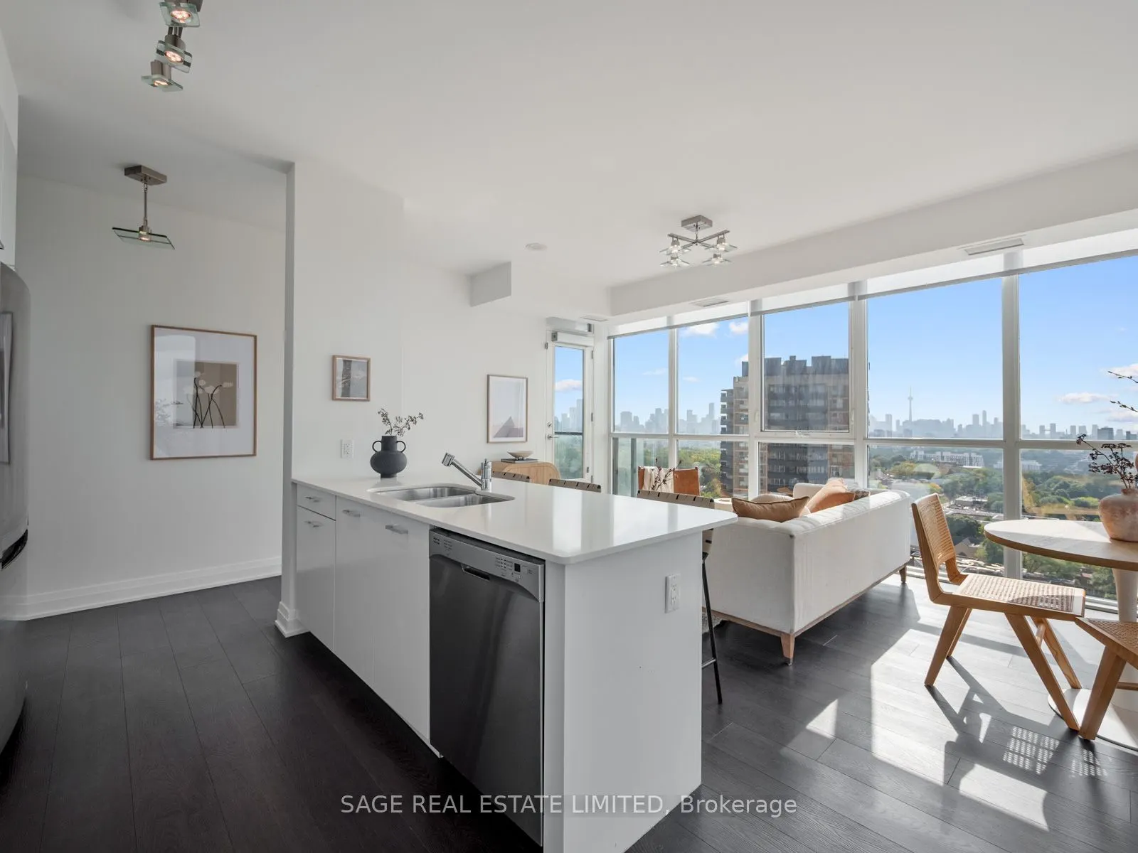 530 St Clair Avenue W, #1708