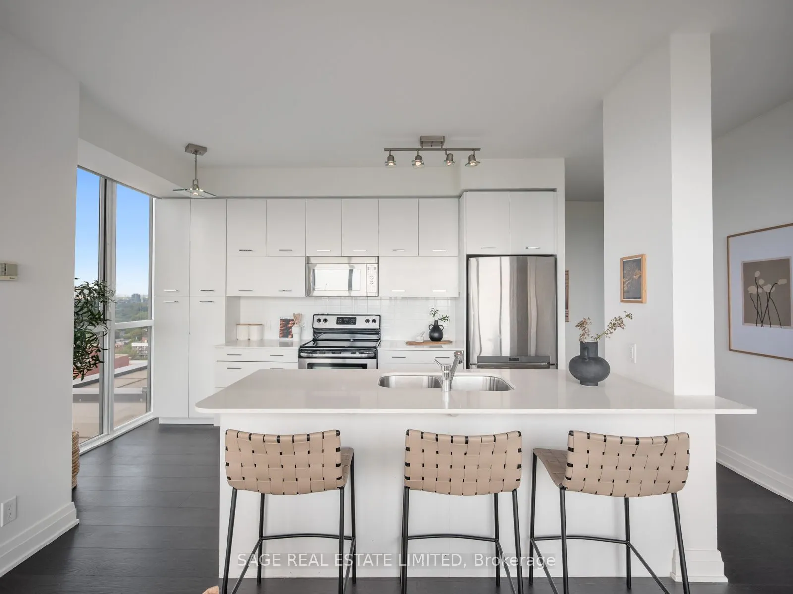 530 St Clair Avenue W, #1708
