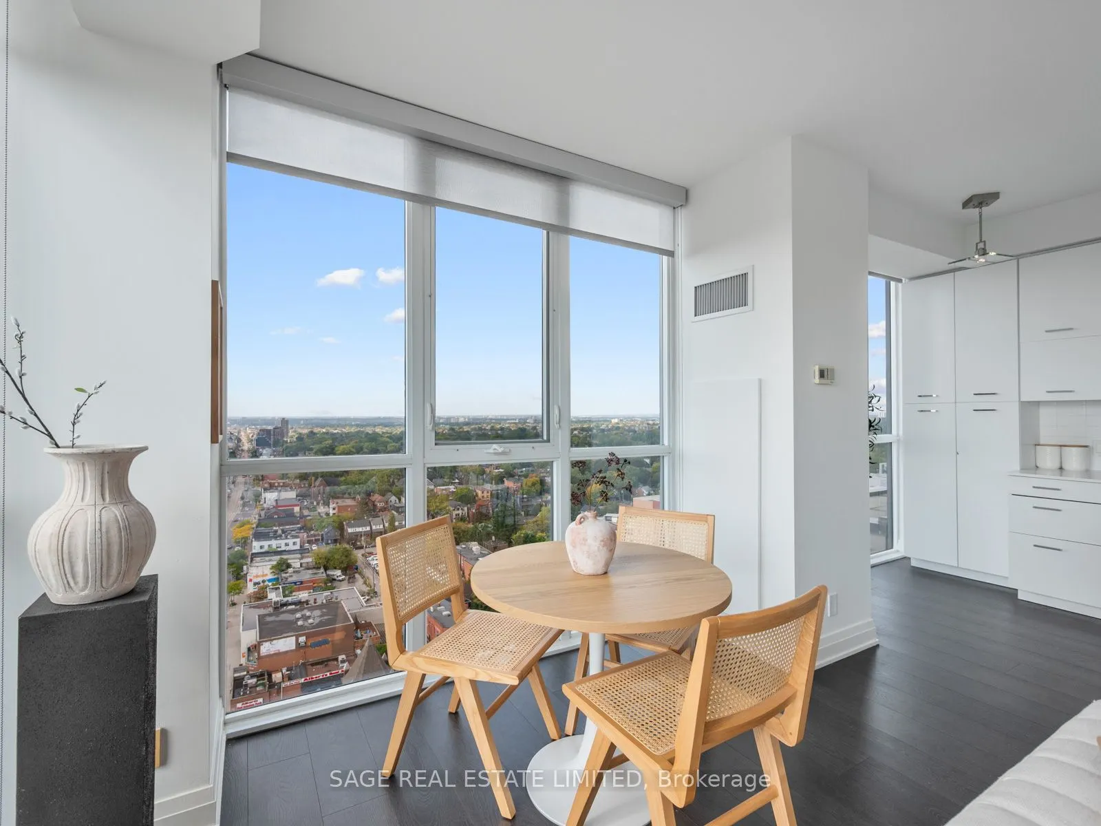 530 St Clair Avenue W, #1708