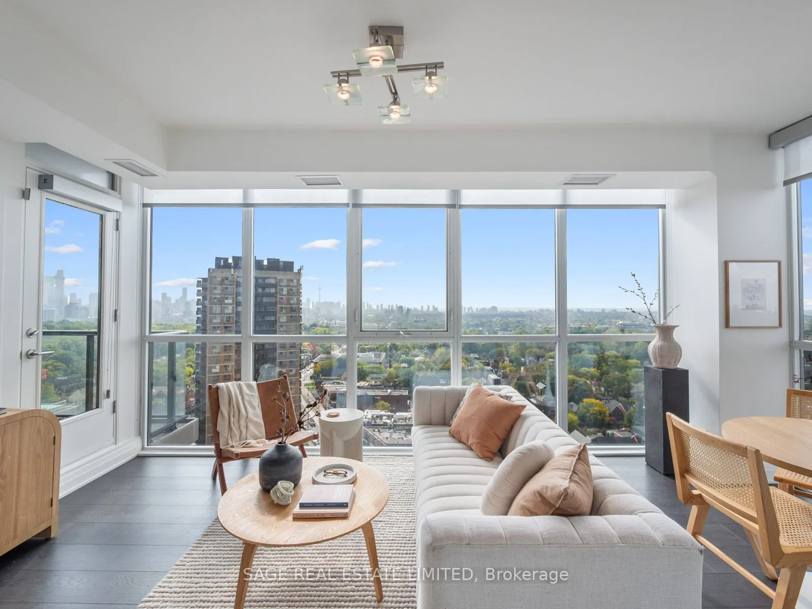 530 St Clair Avenue W, #1708