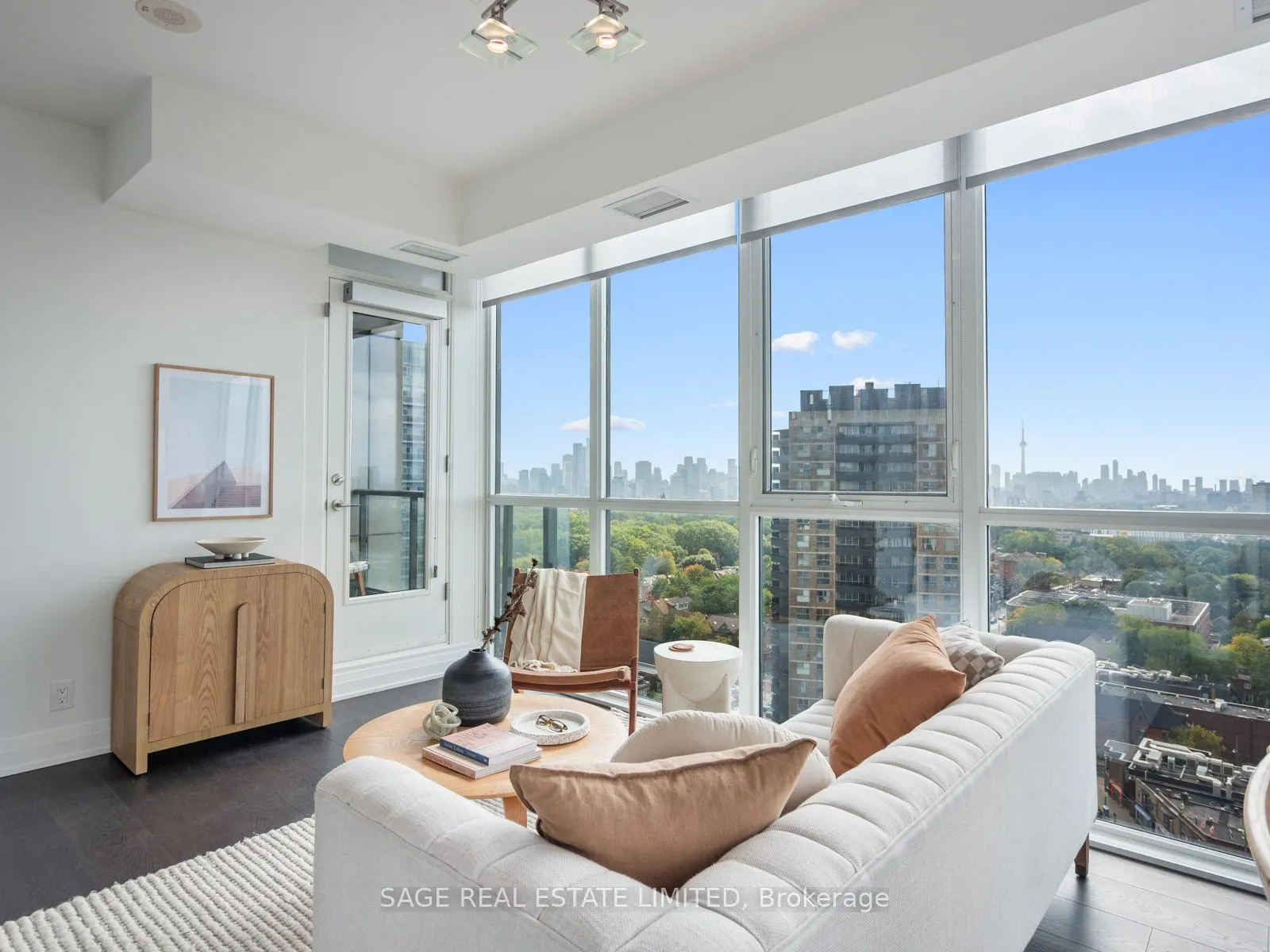 530 St Clair Avenue W, #1708