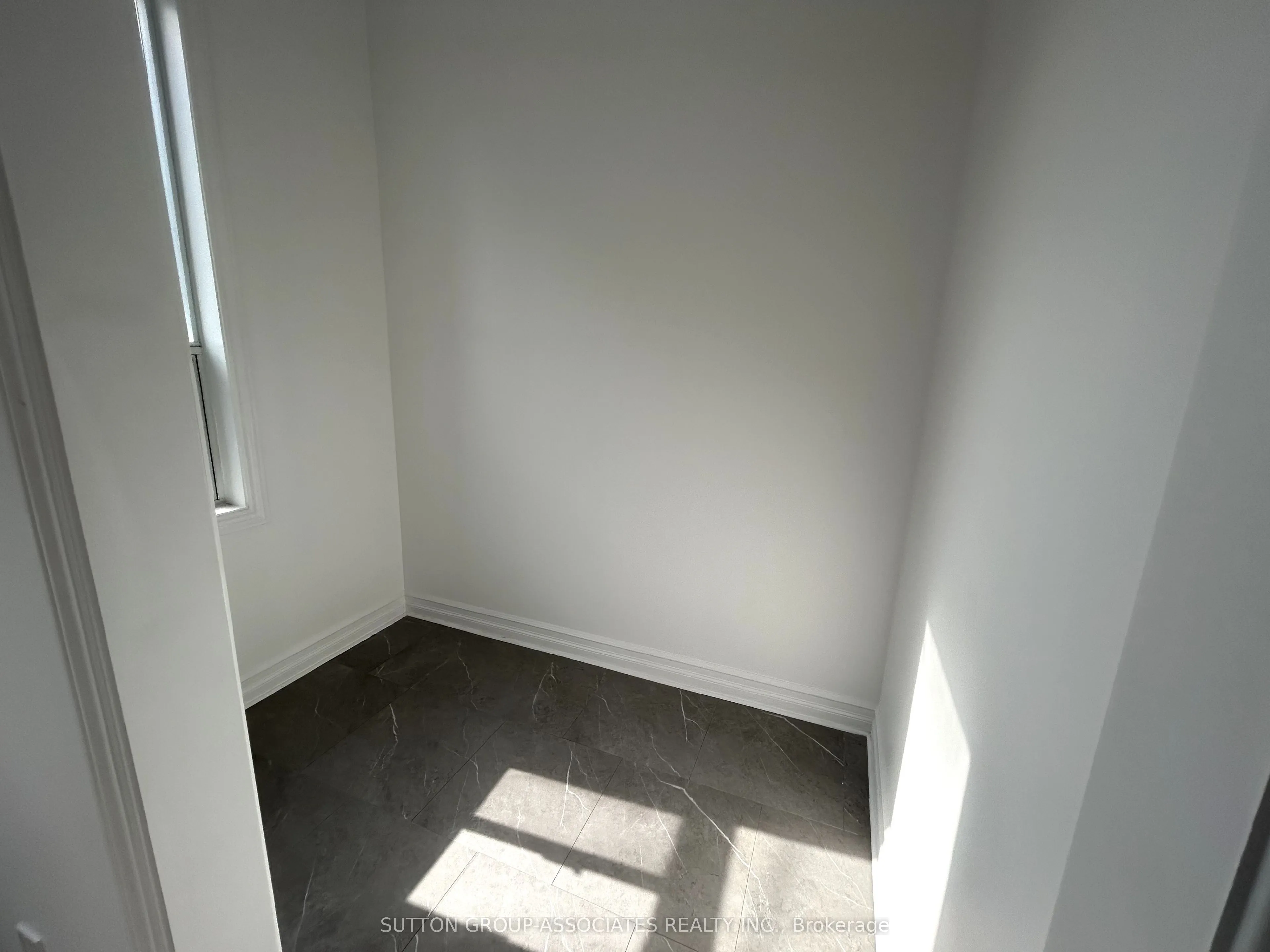 792 College Street, #3rd