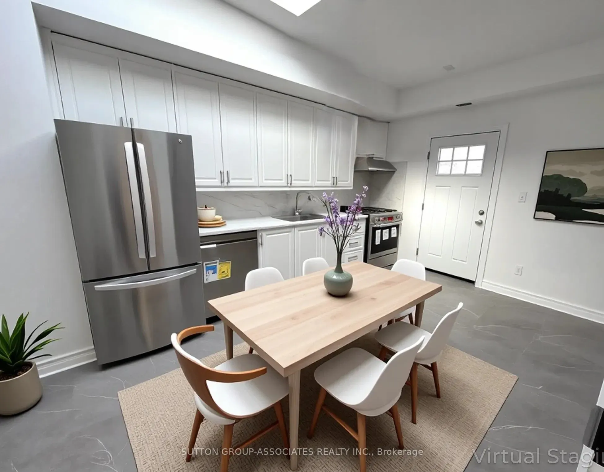 792 College Street, #3rd