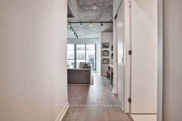 39 Brant Street, #915