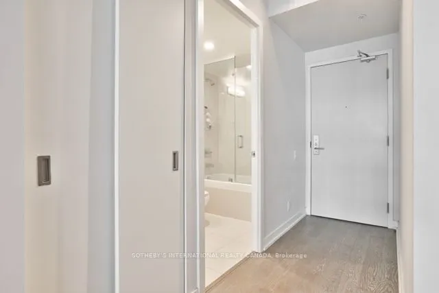 39 Brant Street, #915
