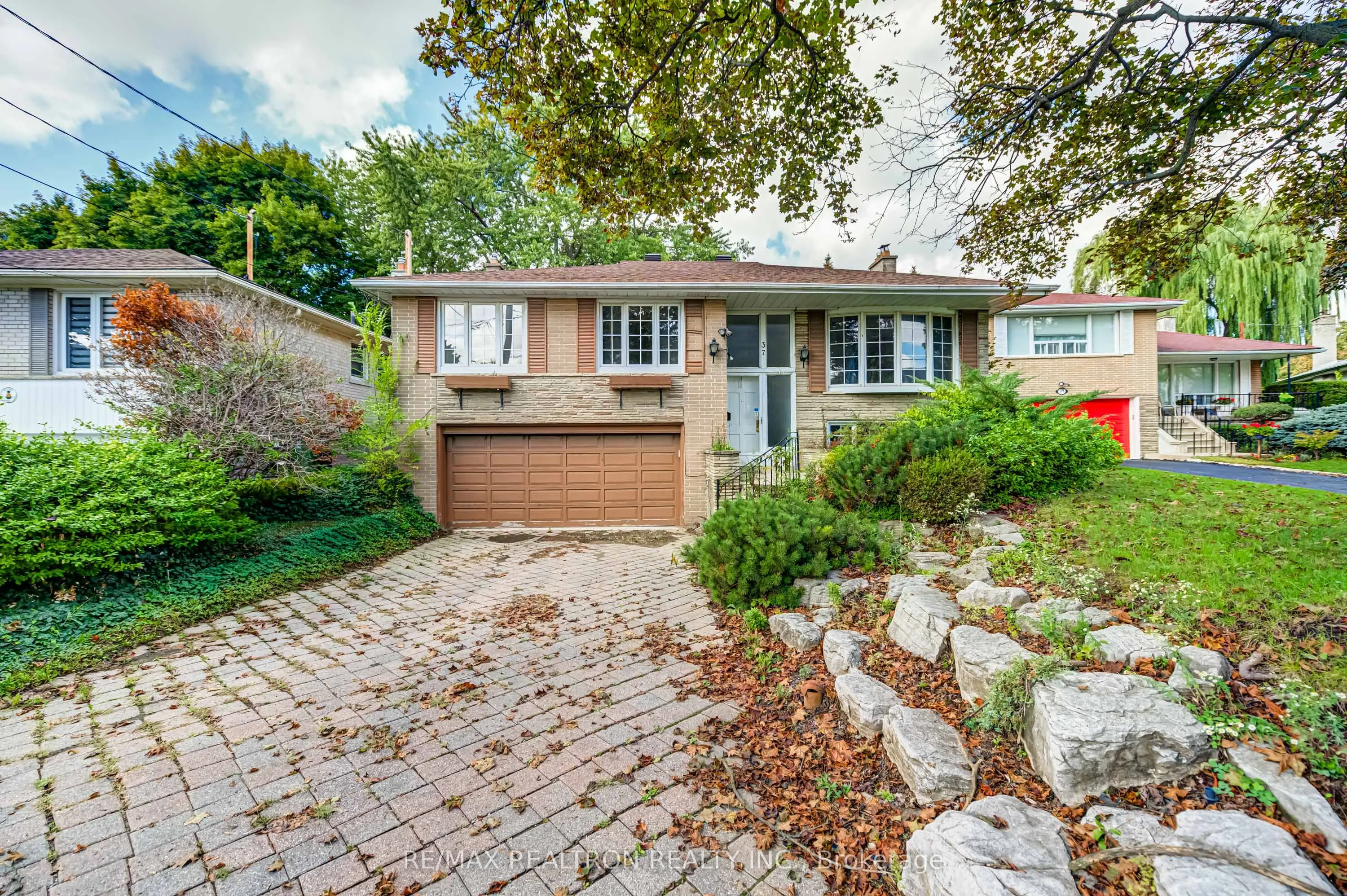 37 Canary Crescent