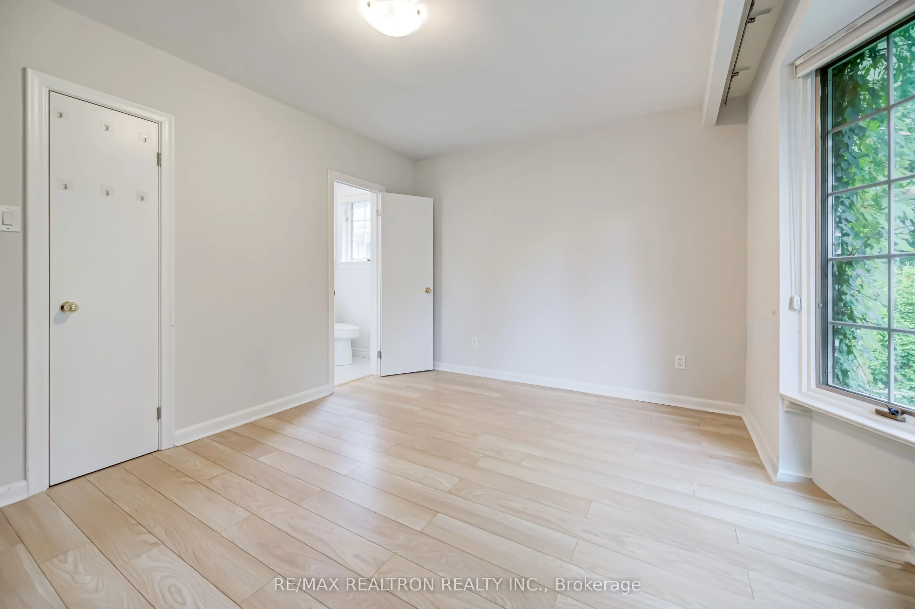 37 Canary Crescent