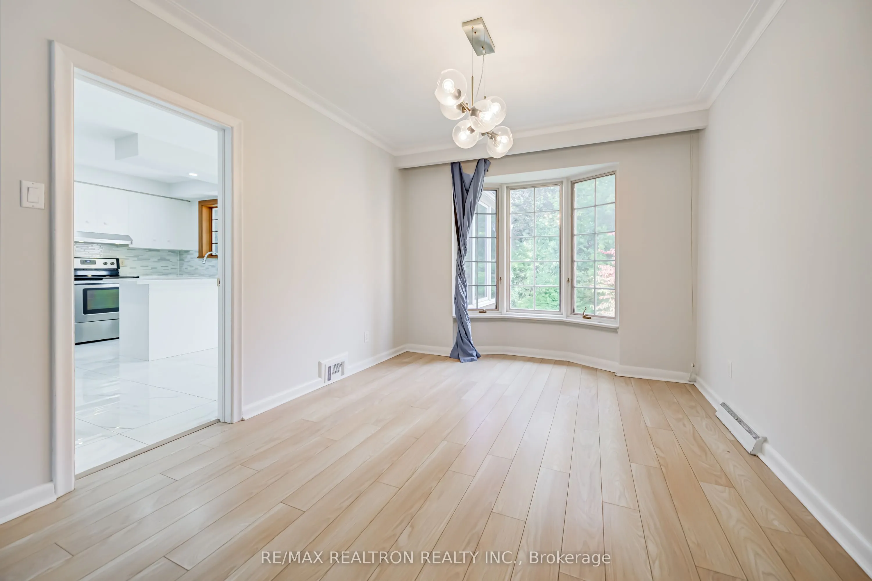 37 Canary Crescent