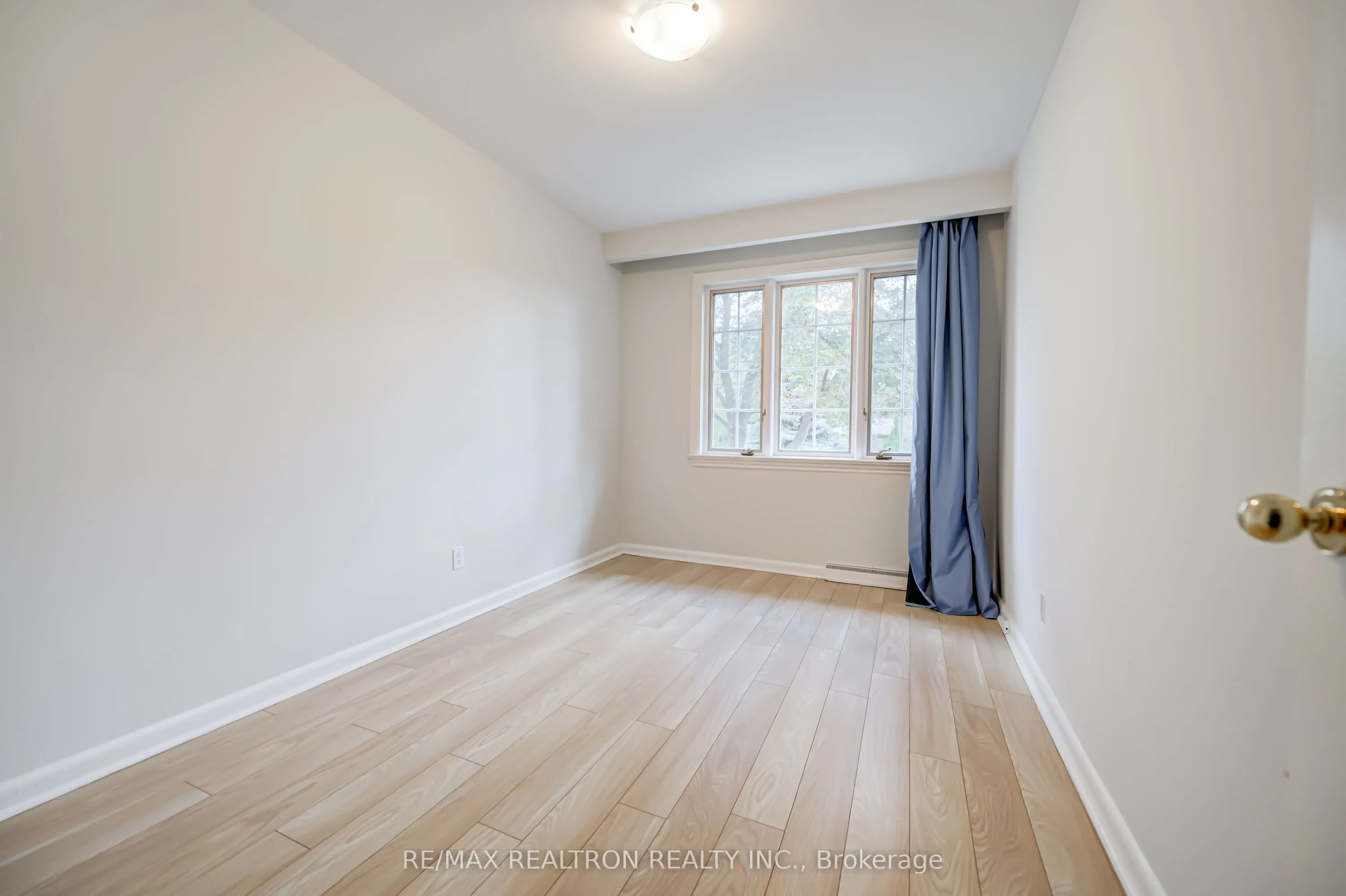 37 Canary Crescent