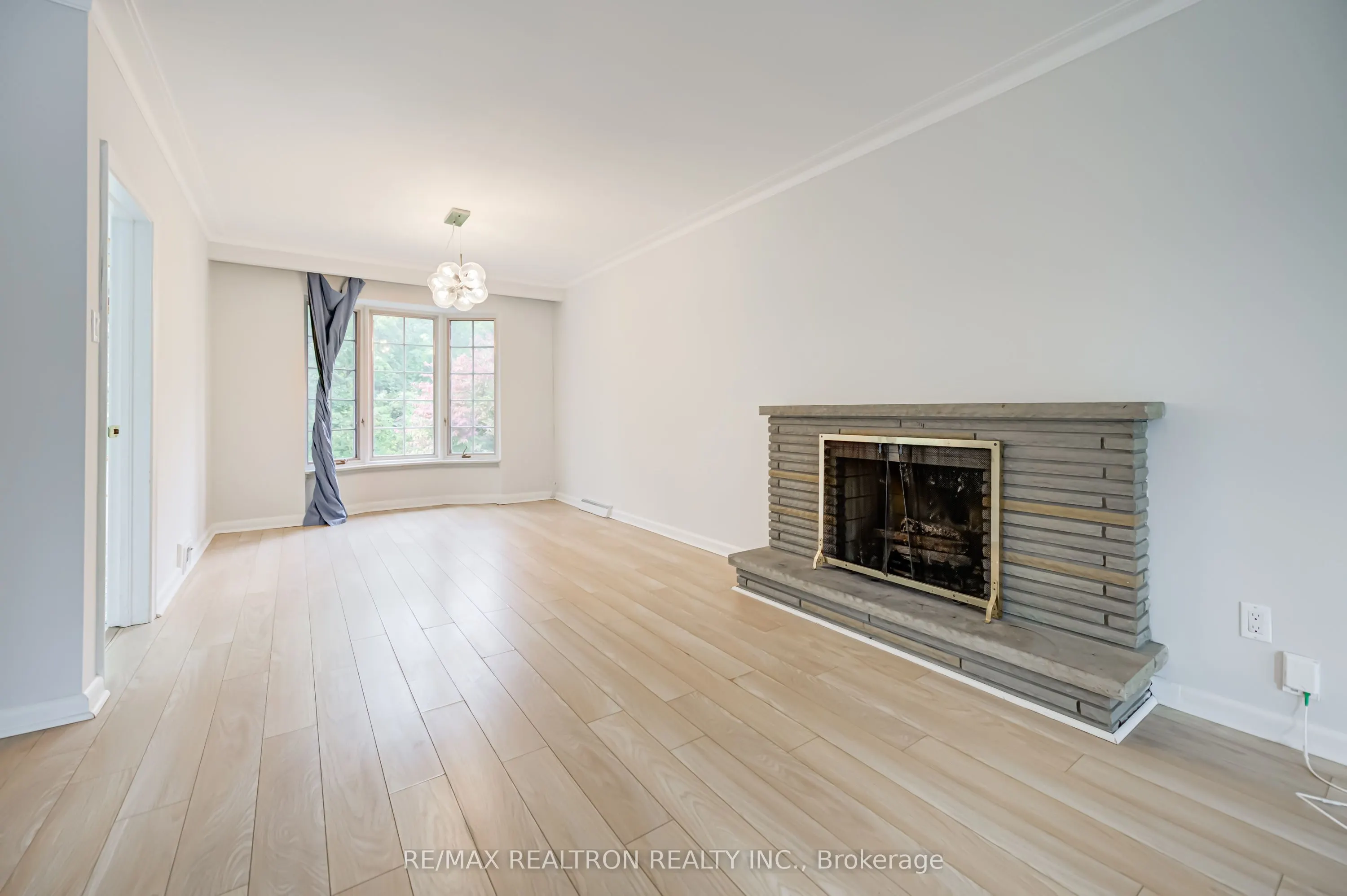 37 Canary Crescent
