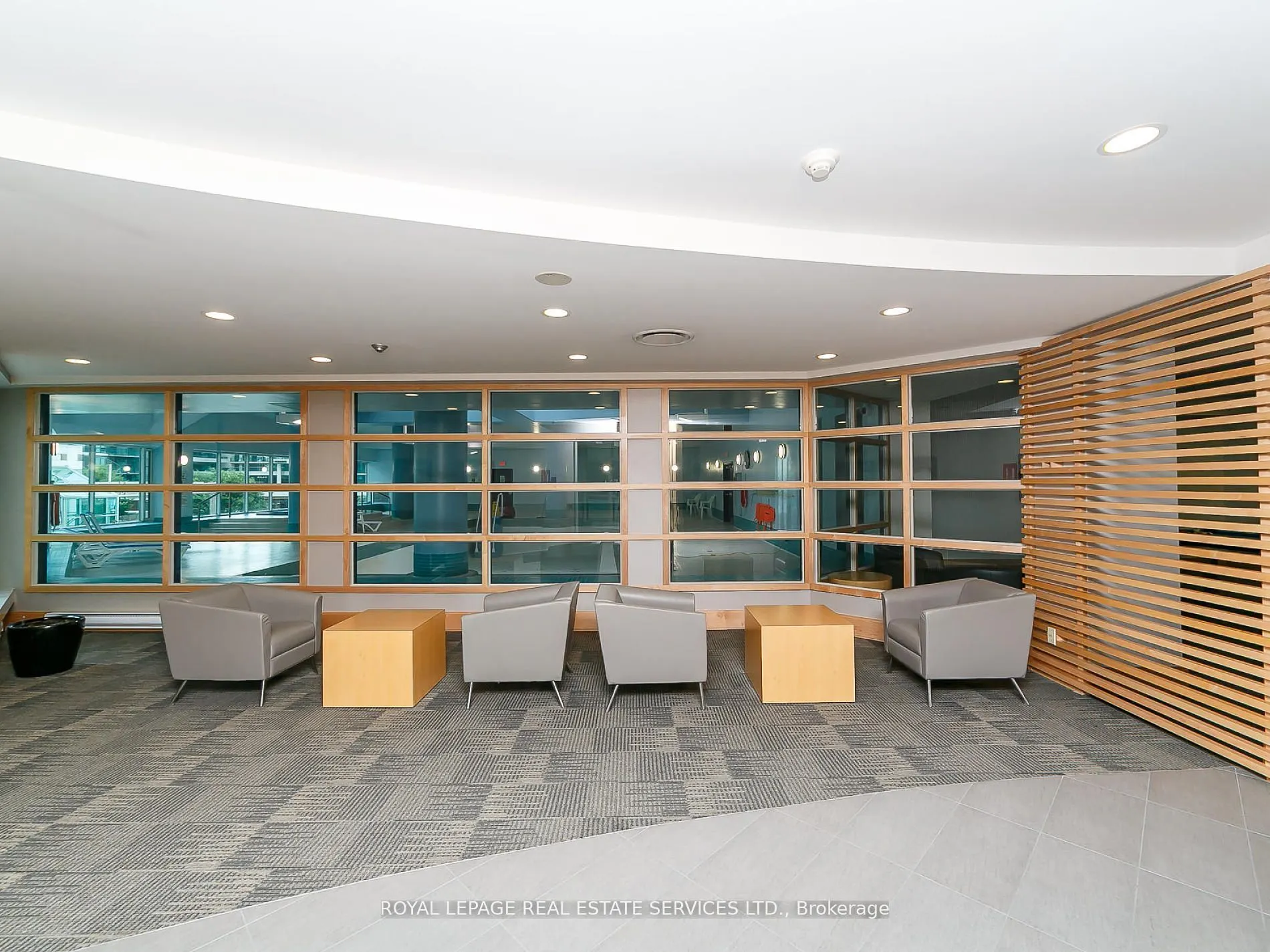 10 Queens Quay W, #407