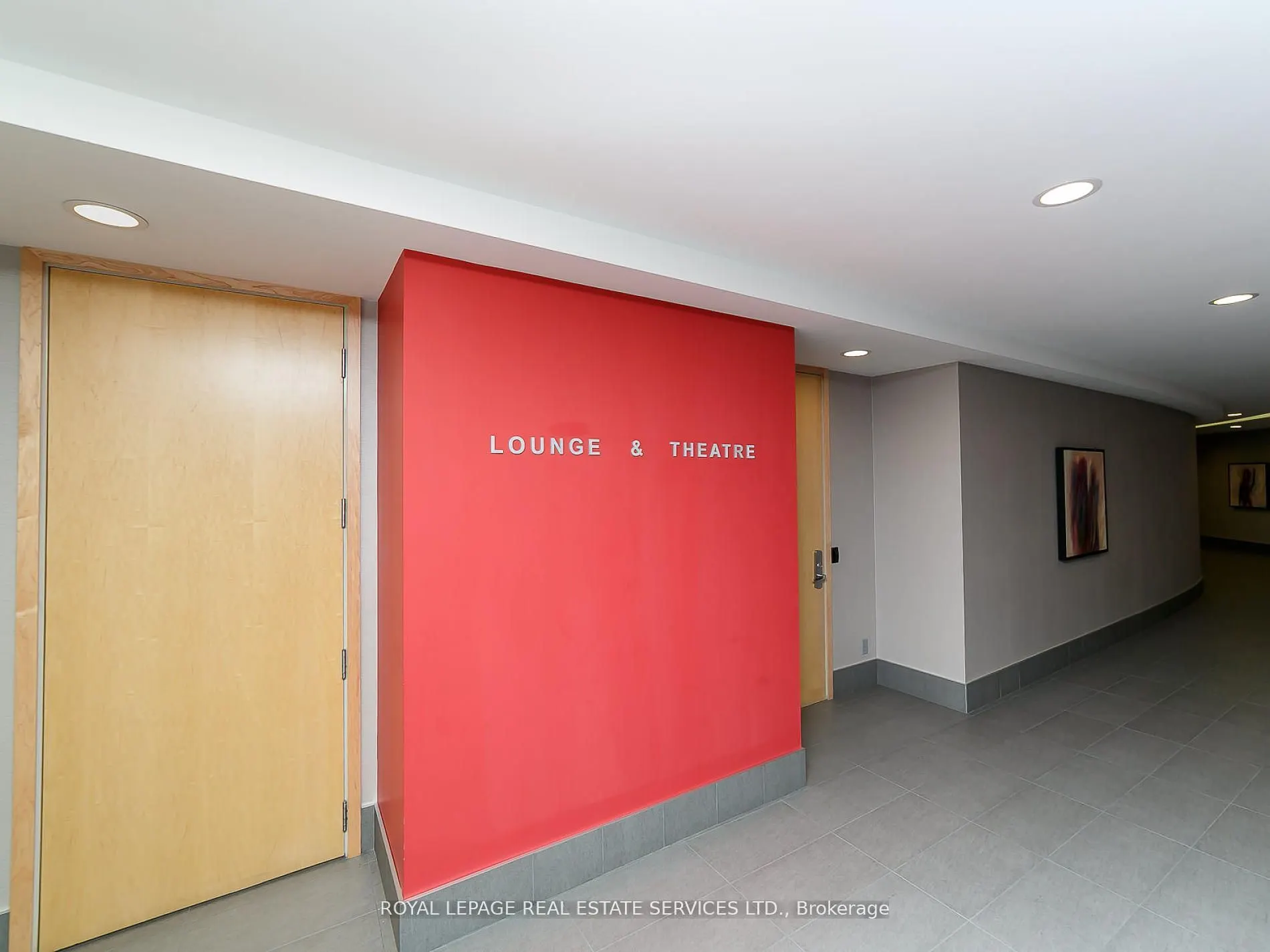 10 Queens Quay W, #407