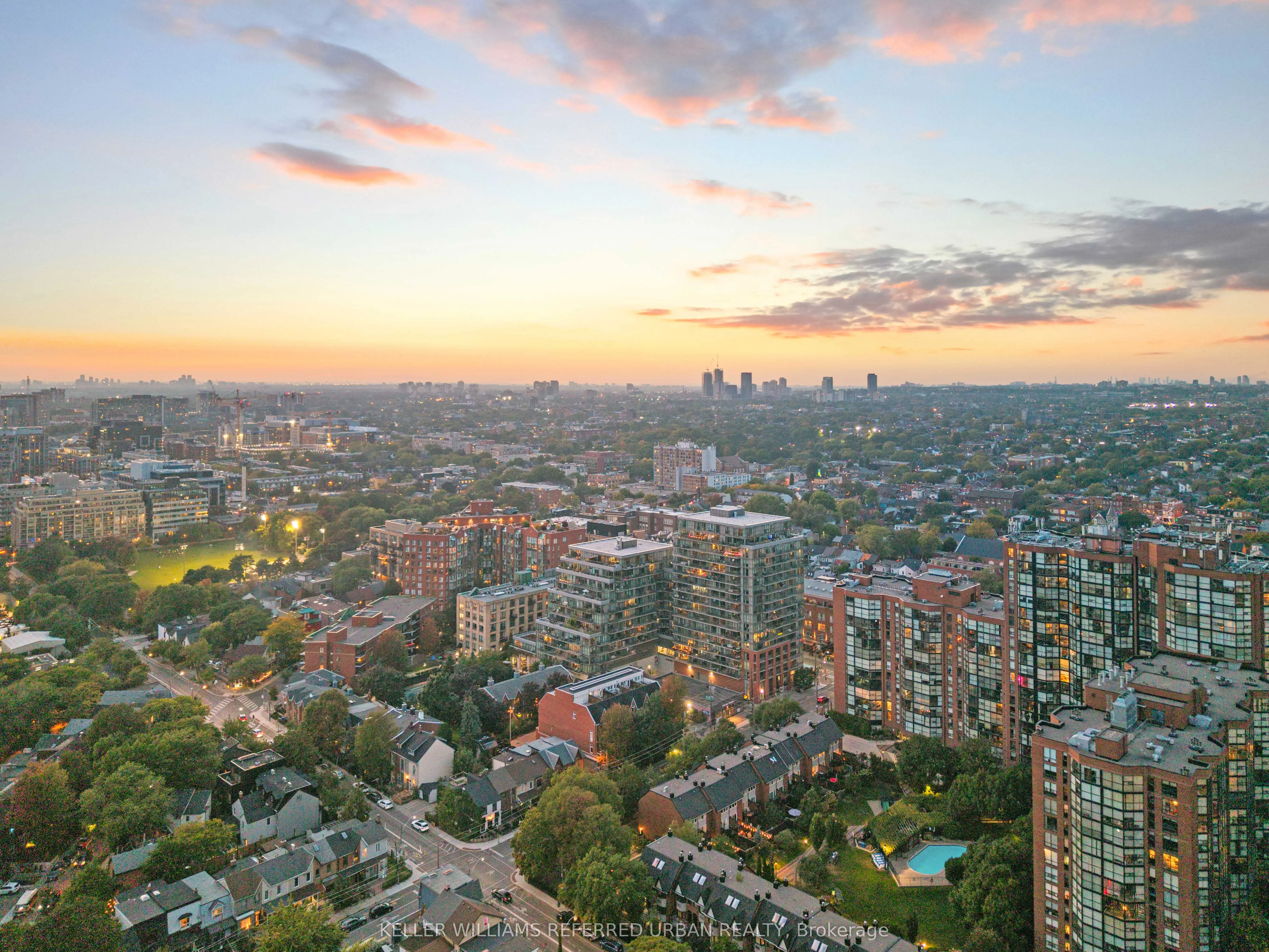 775 King Street W, #811