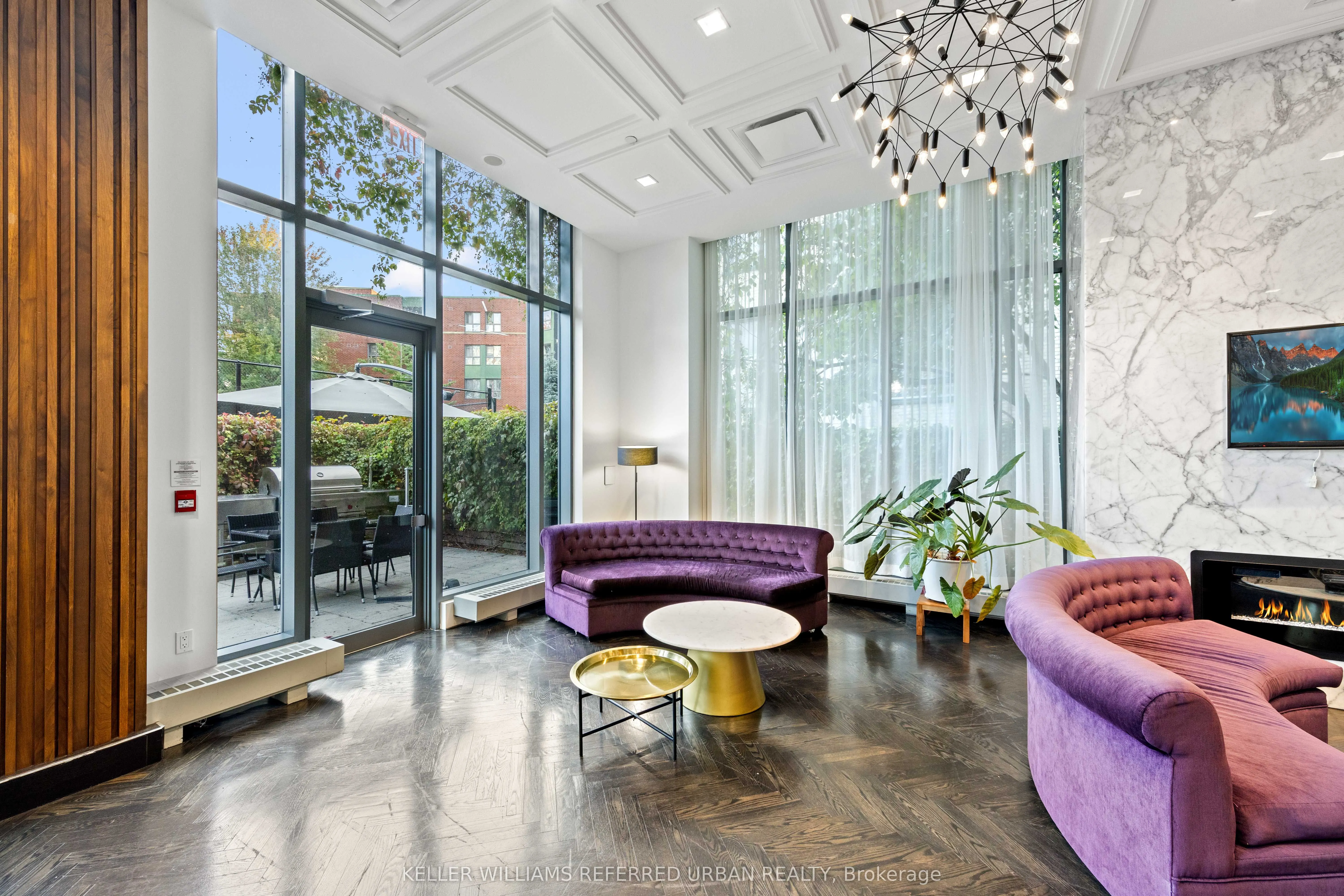 775 King Street W, #811