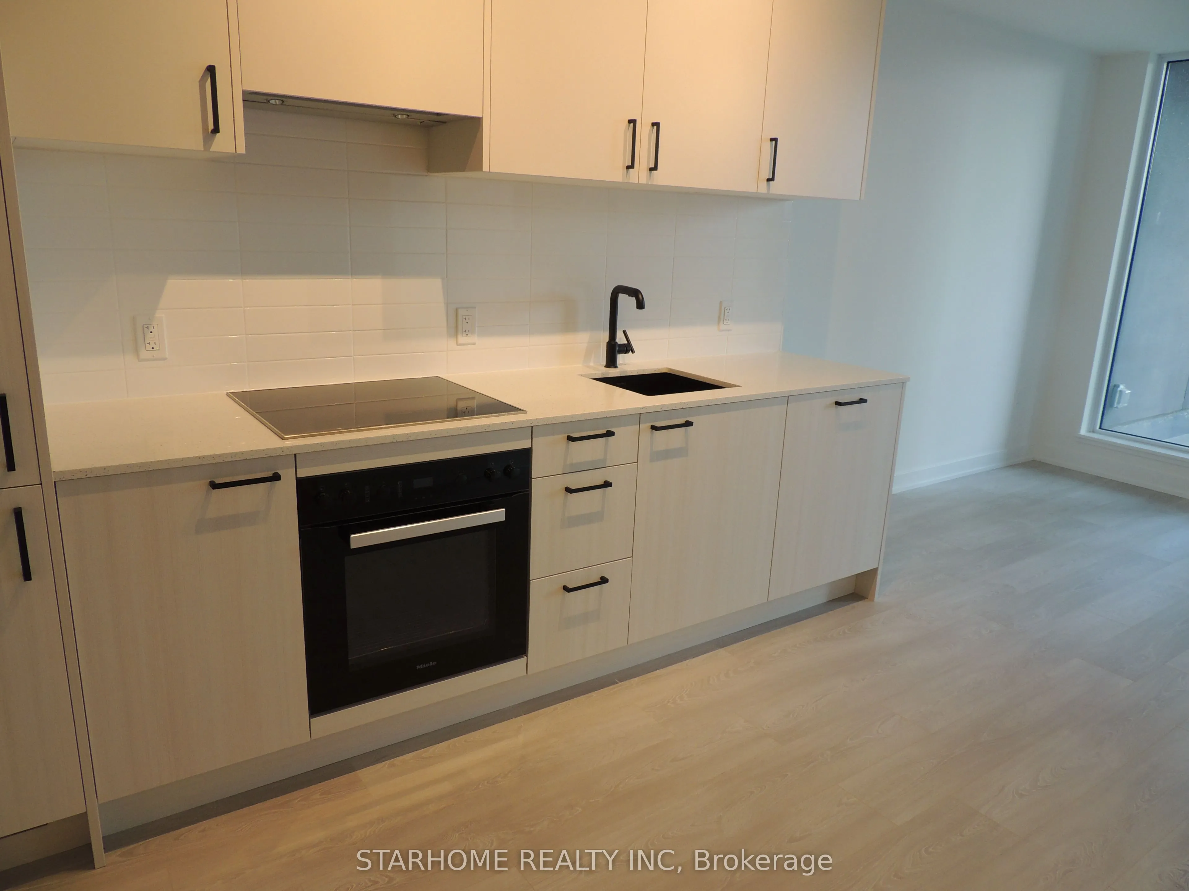 1 Kyle Lowry Road, #332