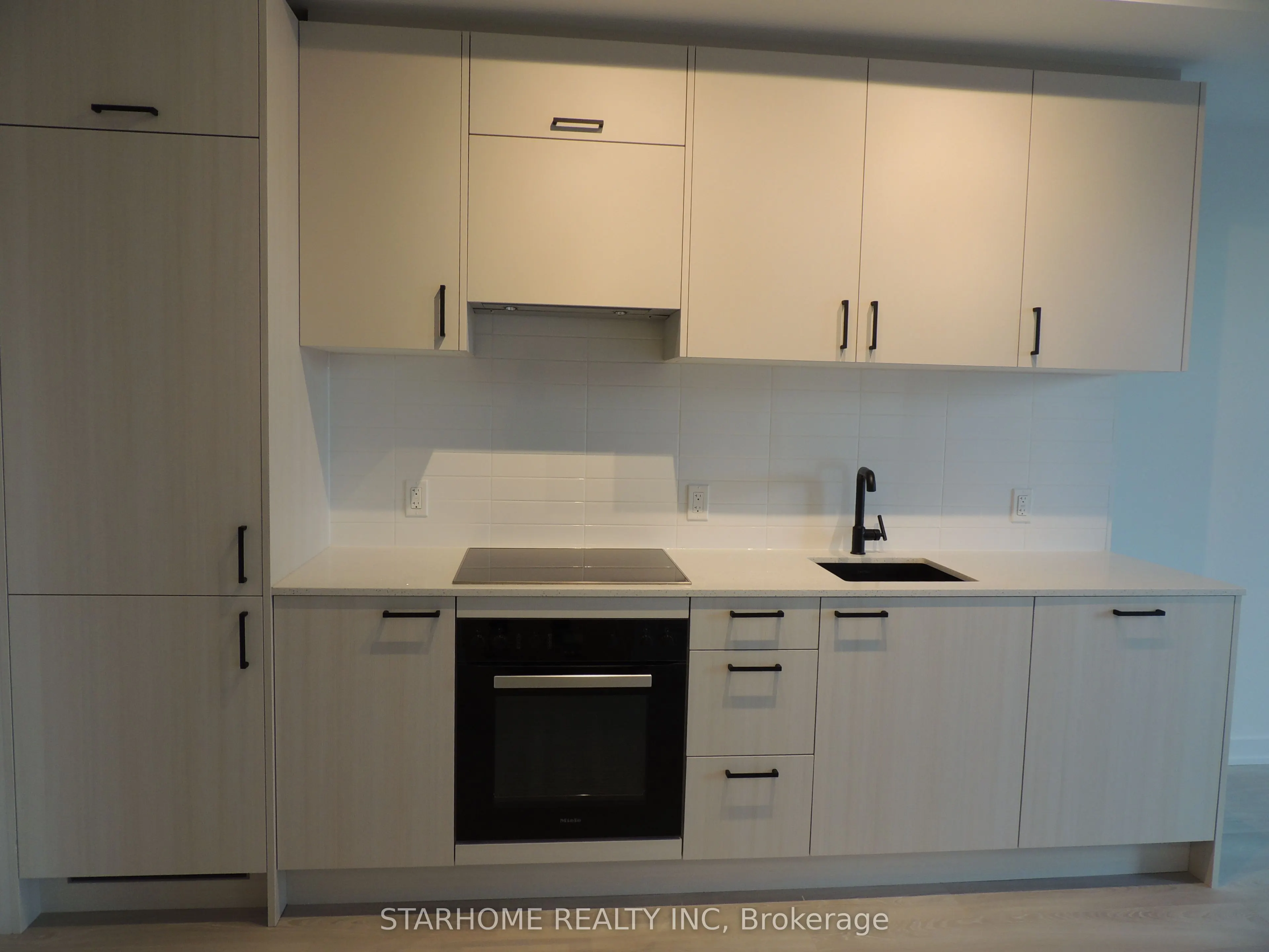 1 Kyle Lowry Road, #332