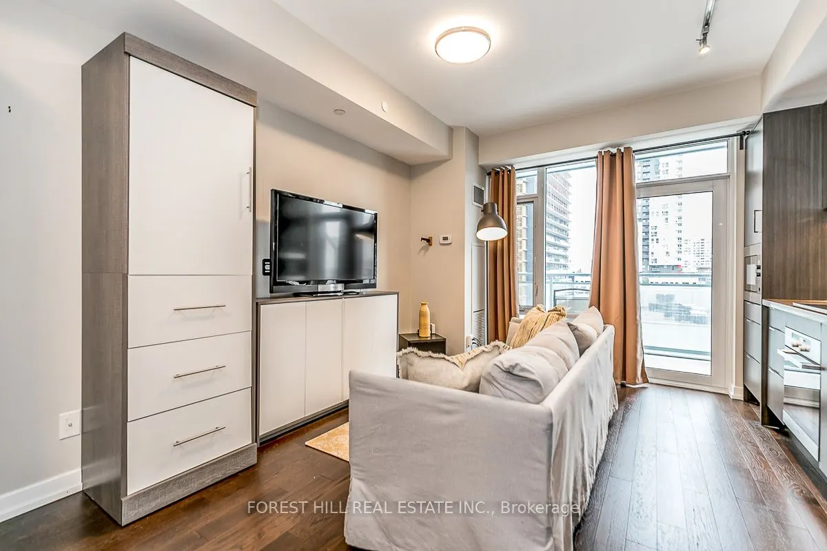 21 Widmer Street, #1003