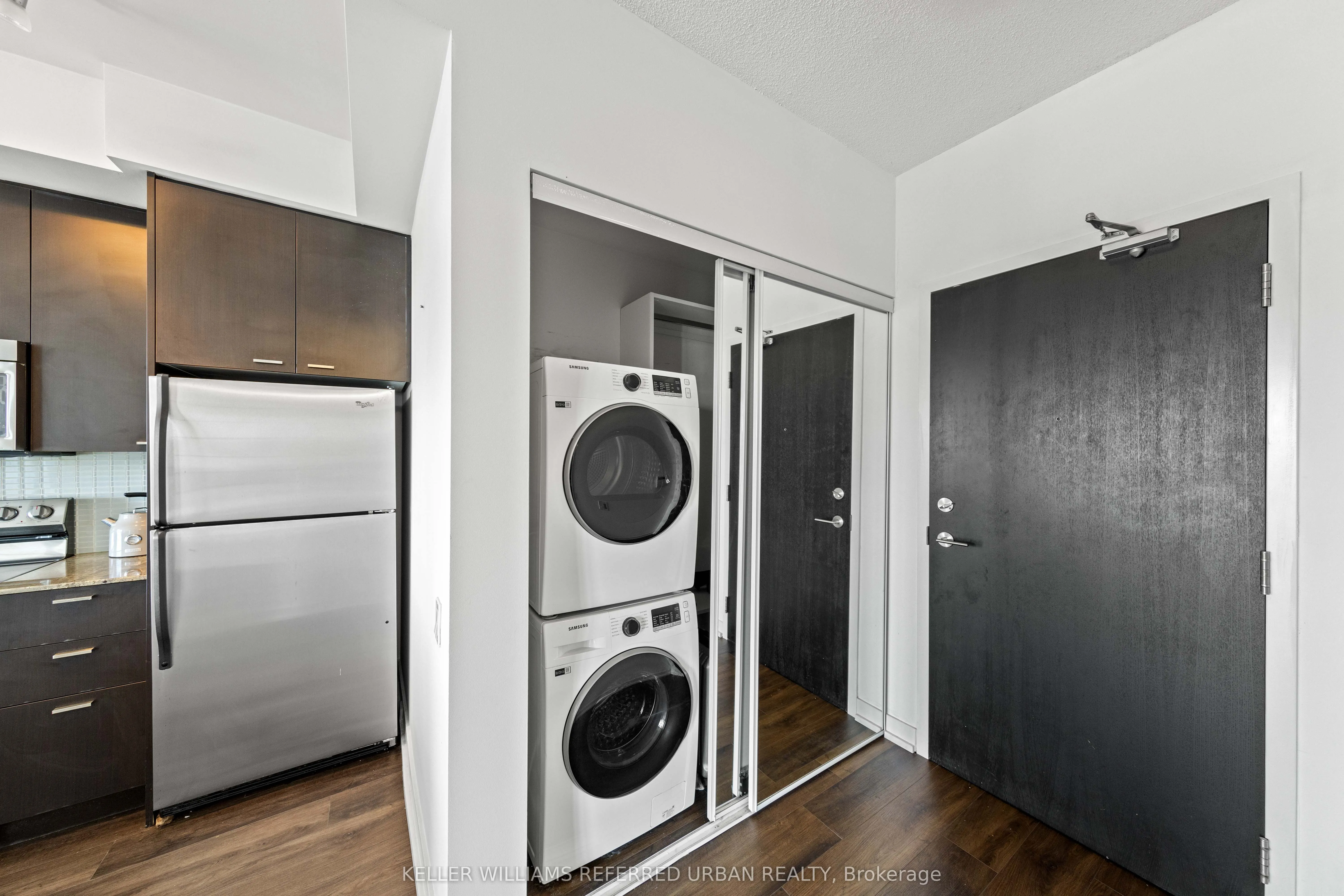 775 King Street W, #811