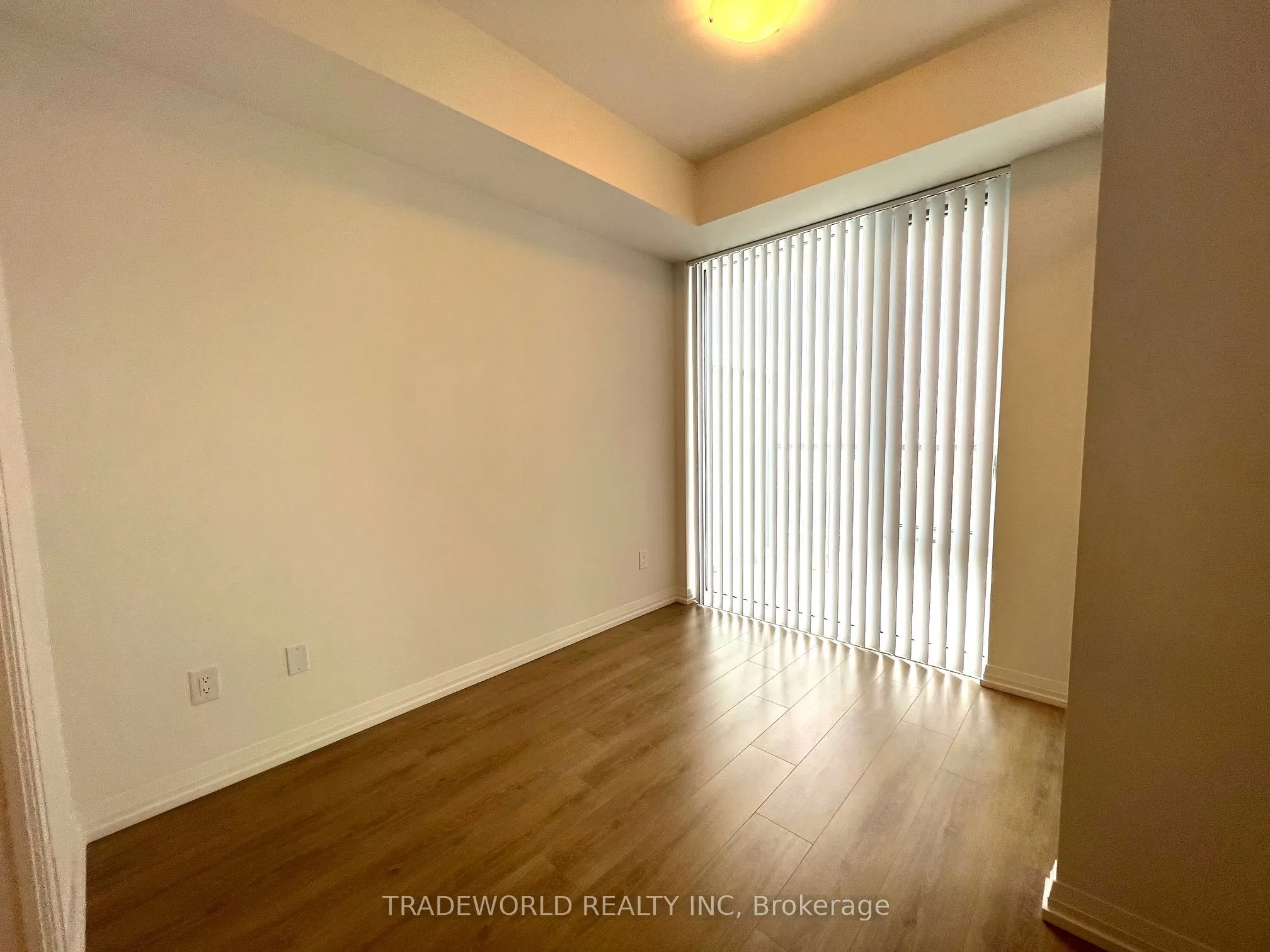 28 Widmer Street, #4927