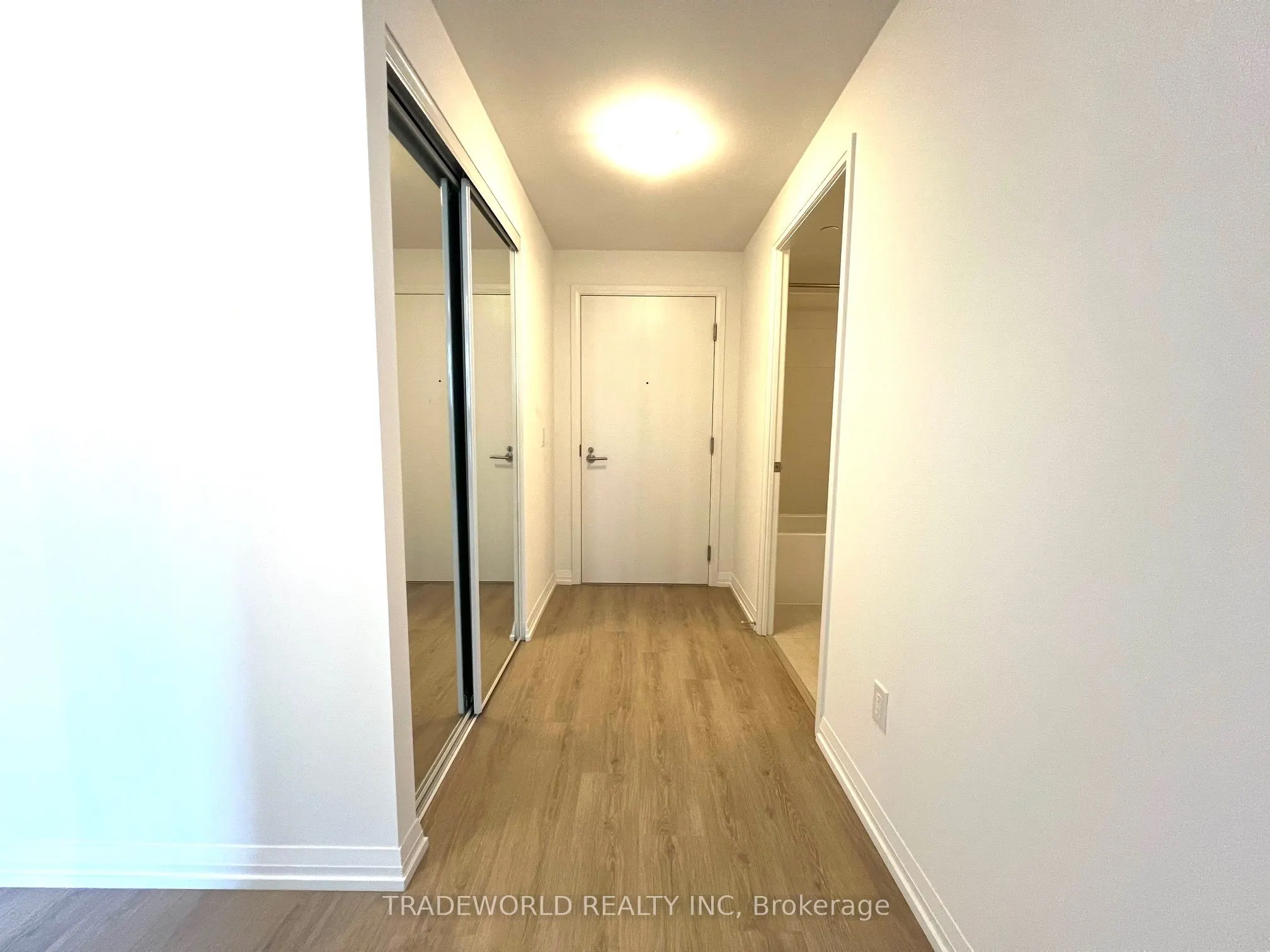 28 Widmer Street, #4927