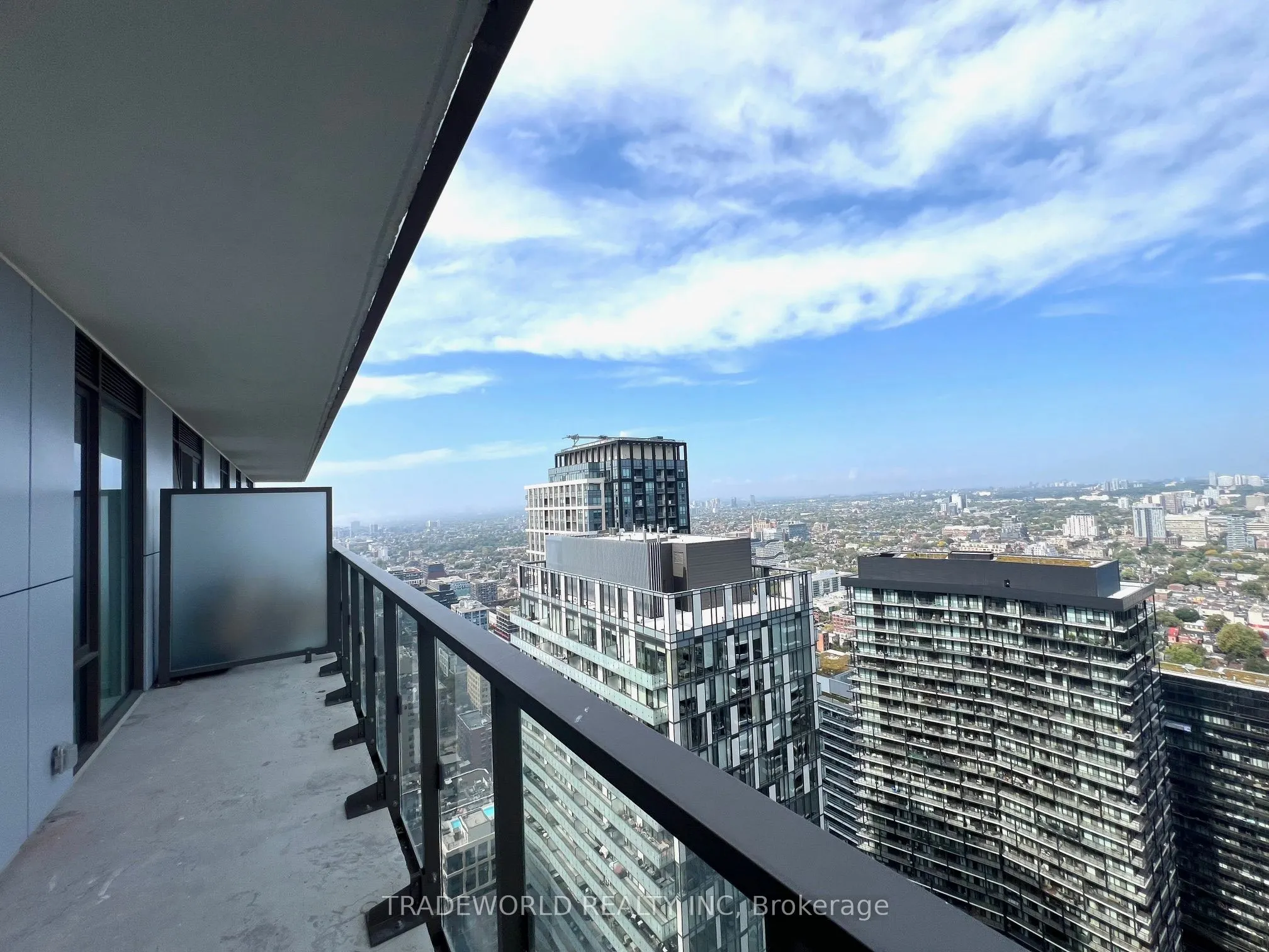 28 Widmer Street, #4927