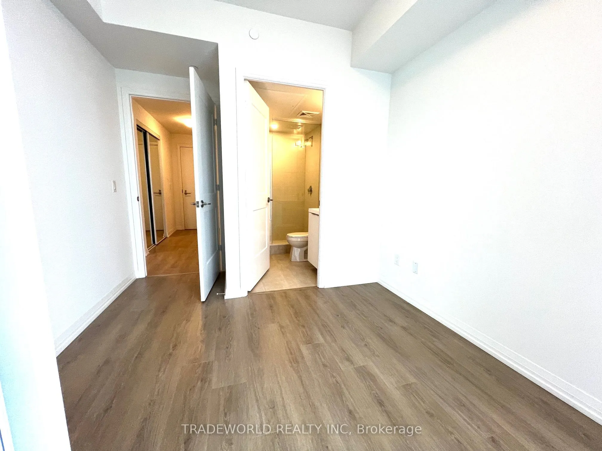 28 Widmer Street, #4927