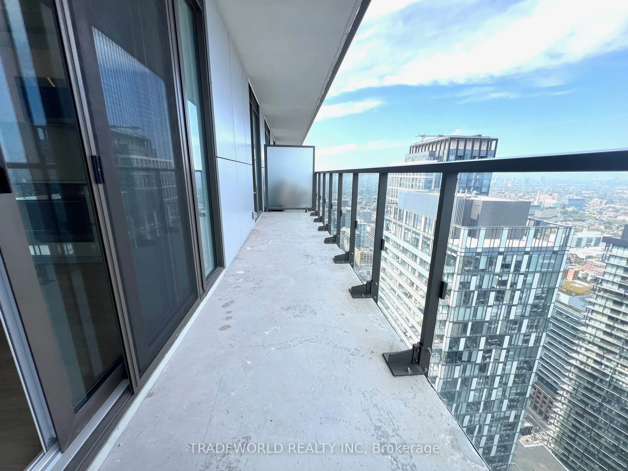 28 Widmer Street, #4927