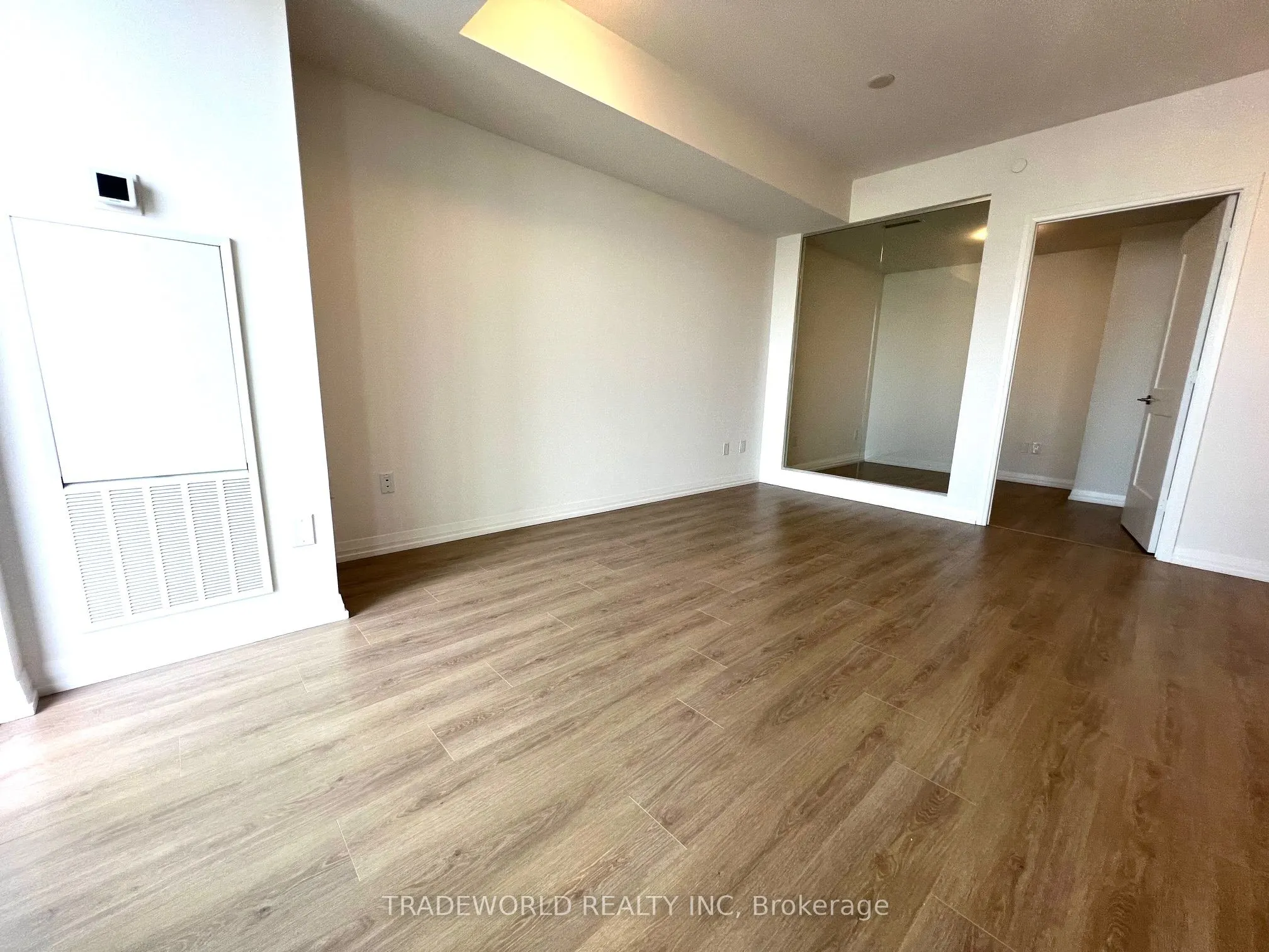 28 Widmer Street, #4927
