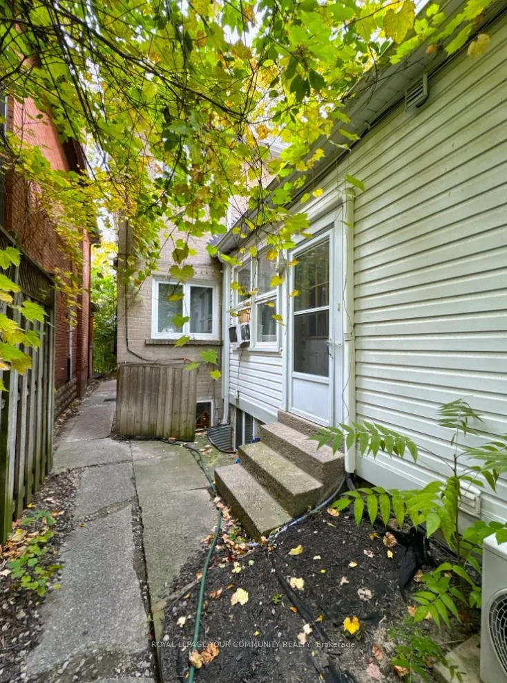 29 Raglan Avenue