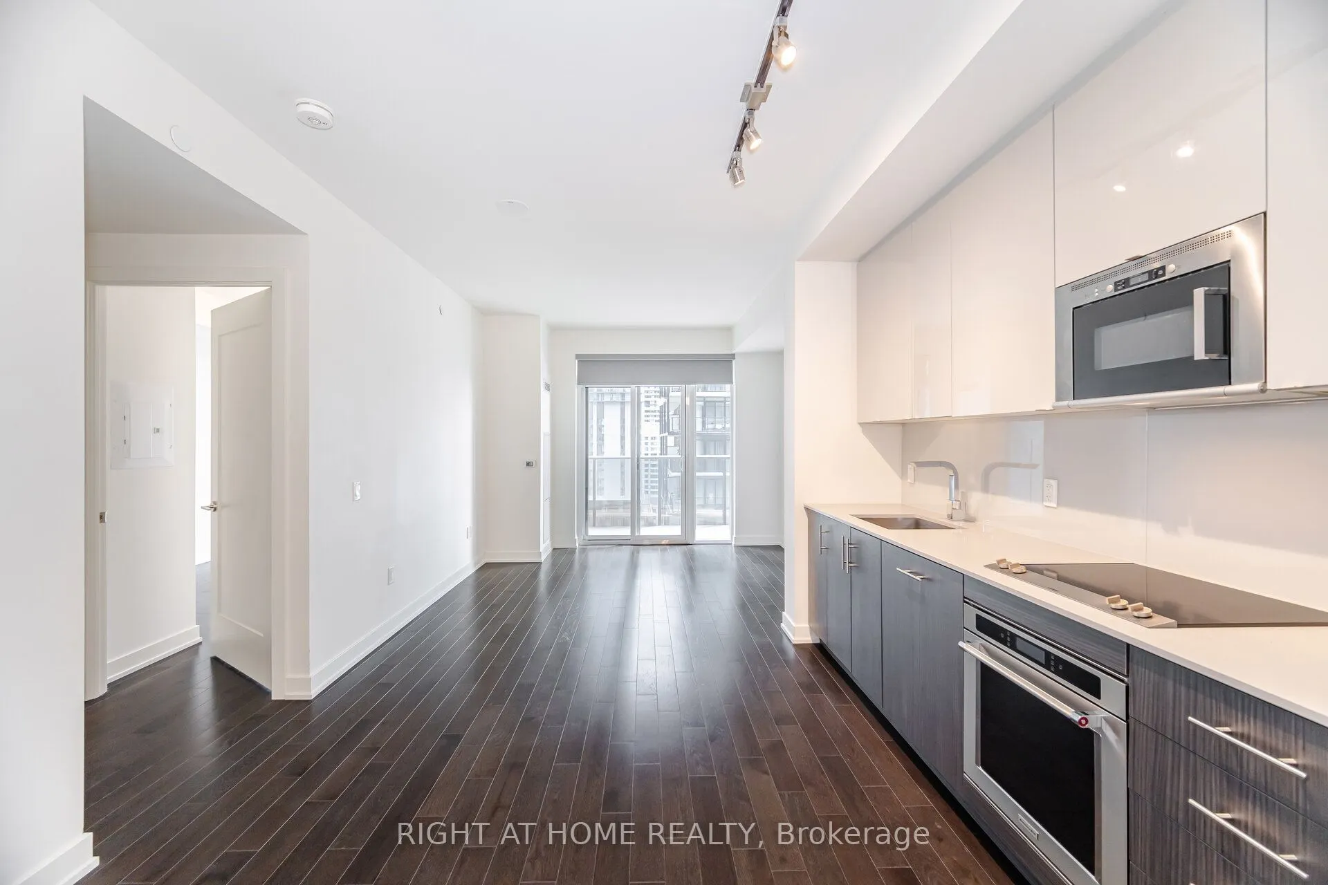 330 Richmond Street W, #2301