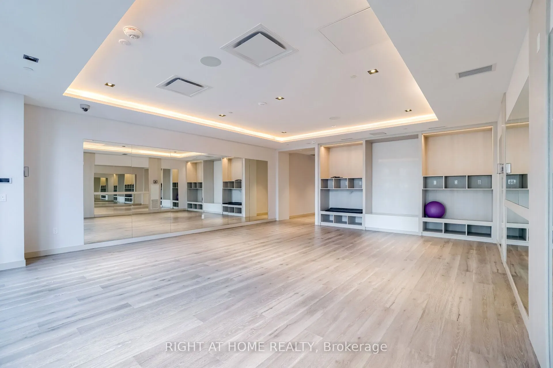 330 Richmond Street W, #2301