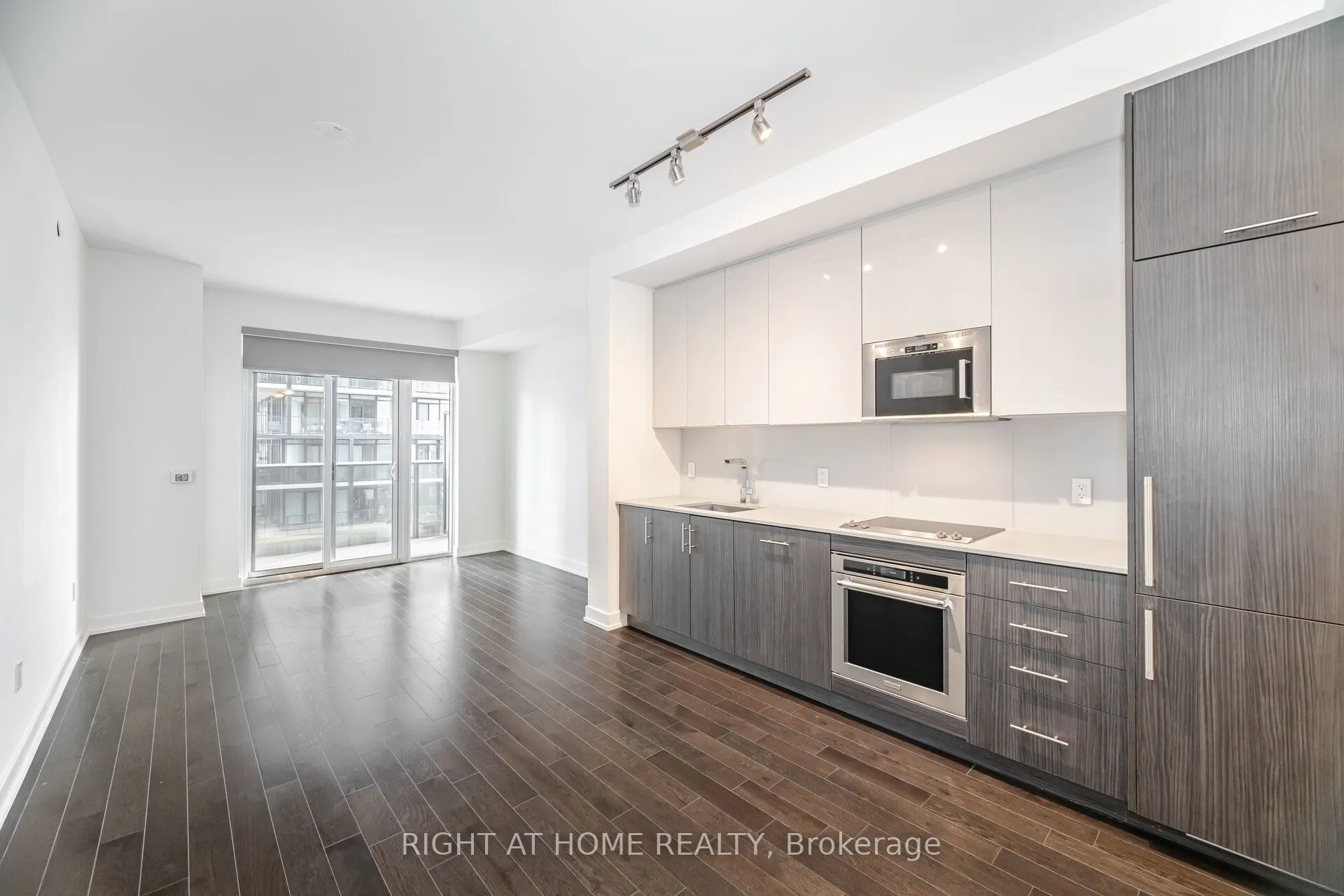 330 Richmond Street W, #2301