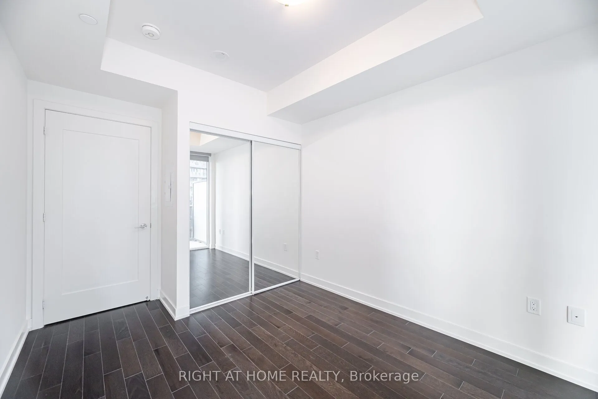 330 Richmond Street W, #2301