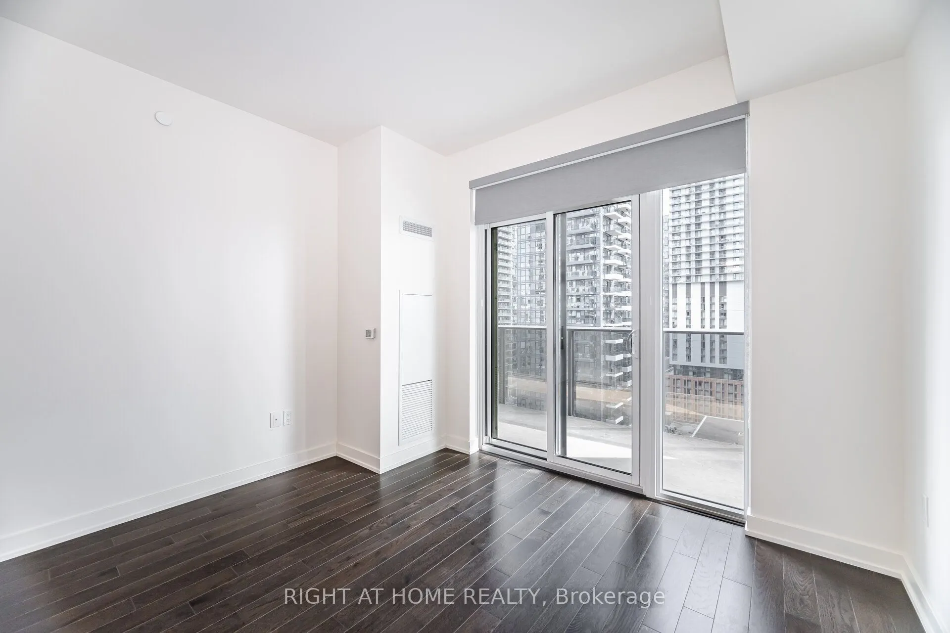 330 Richmond Street W, #2301