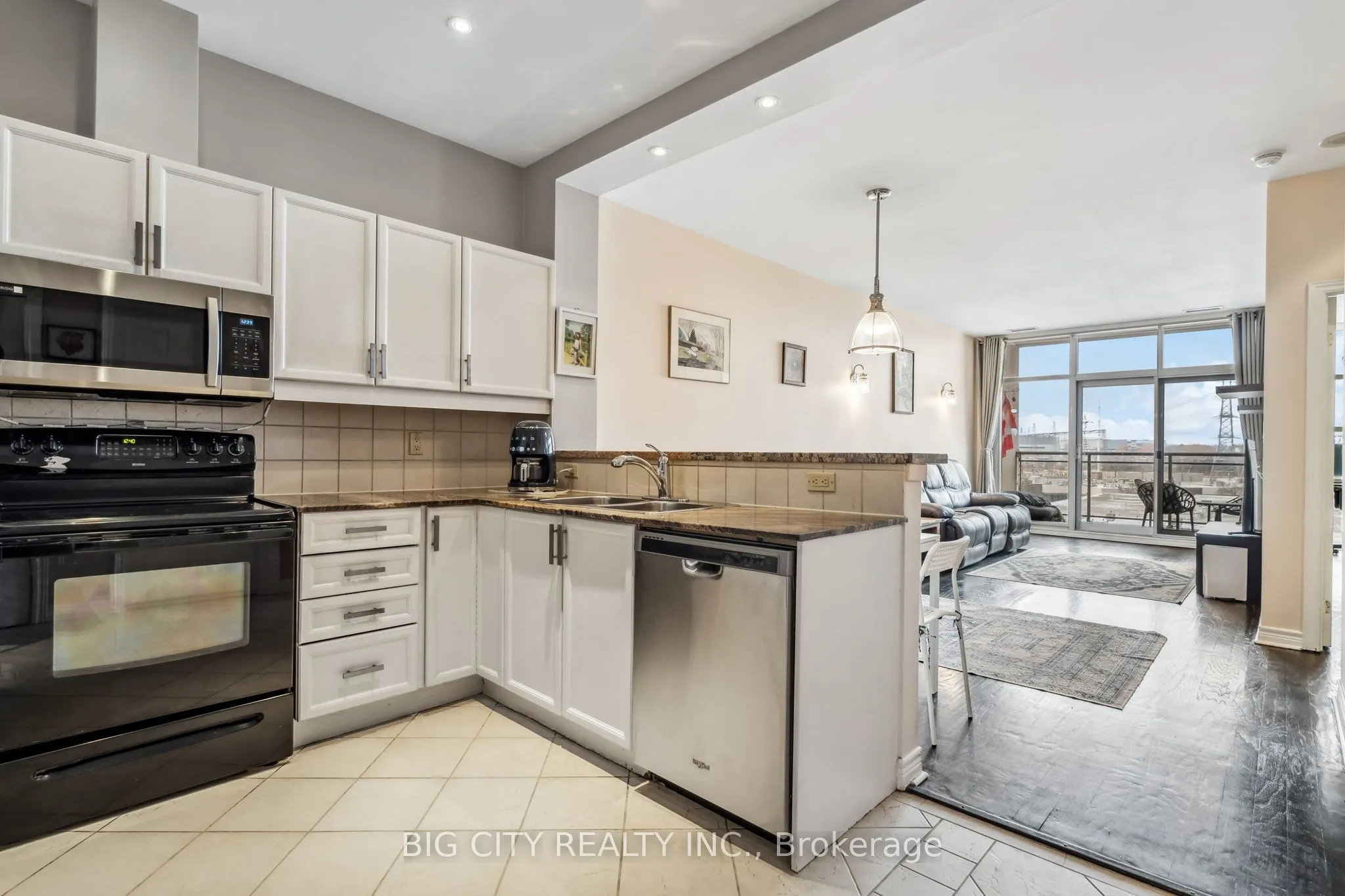 1 Leaside Park Drive, #403