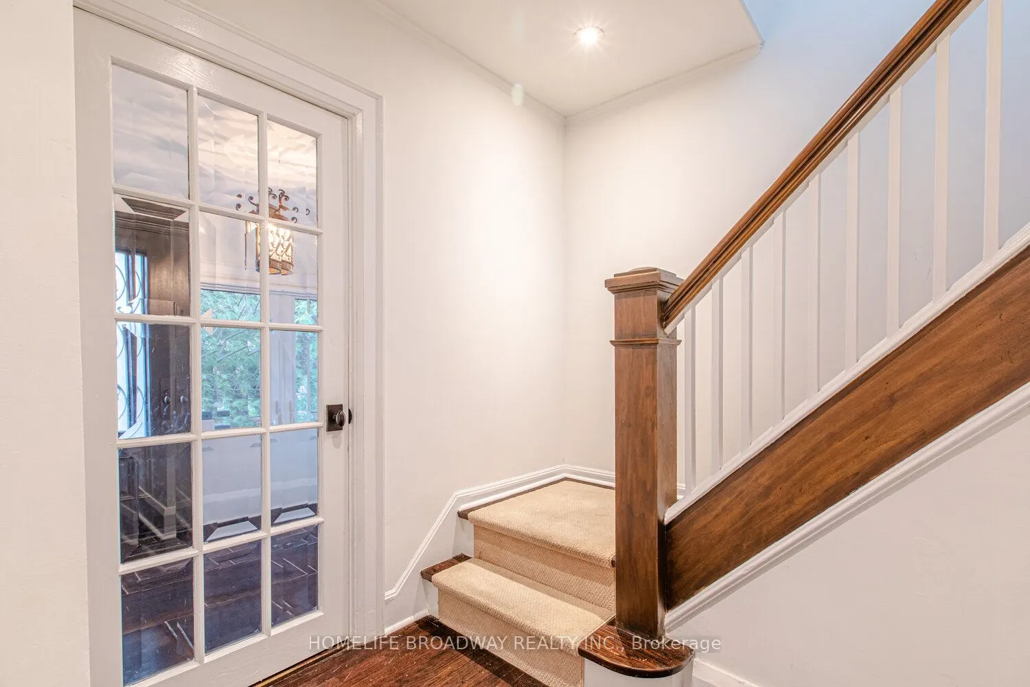 8 Walder Avenue
