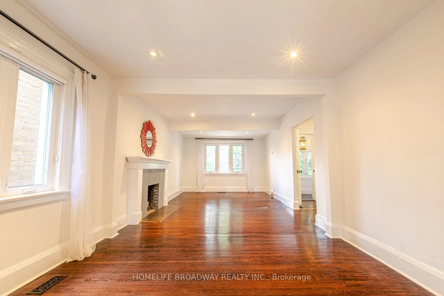 8 Walder Avenue