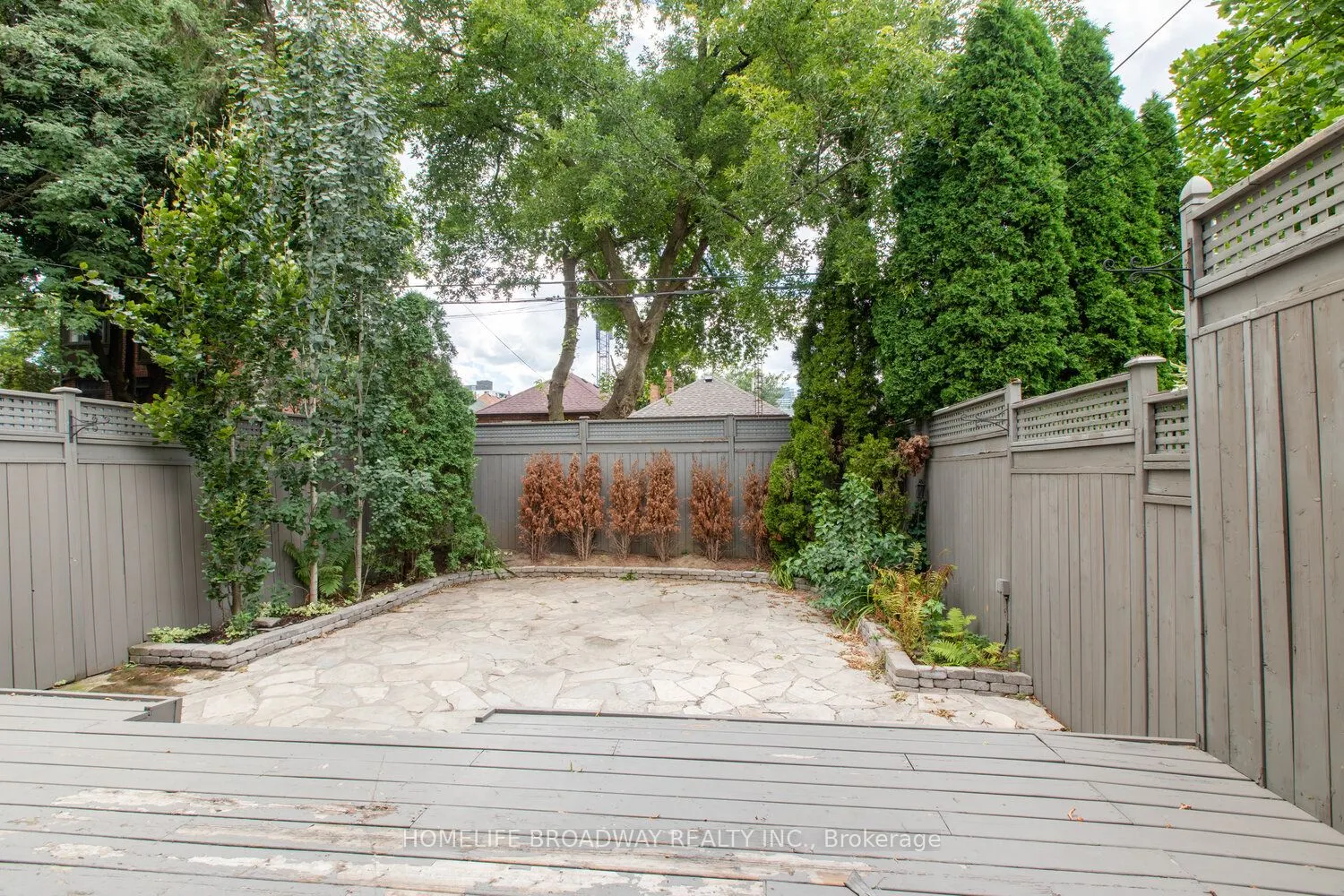 8 Walder Avenue