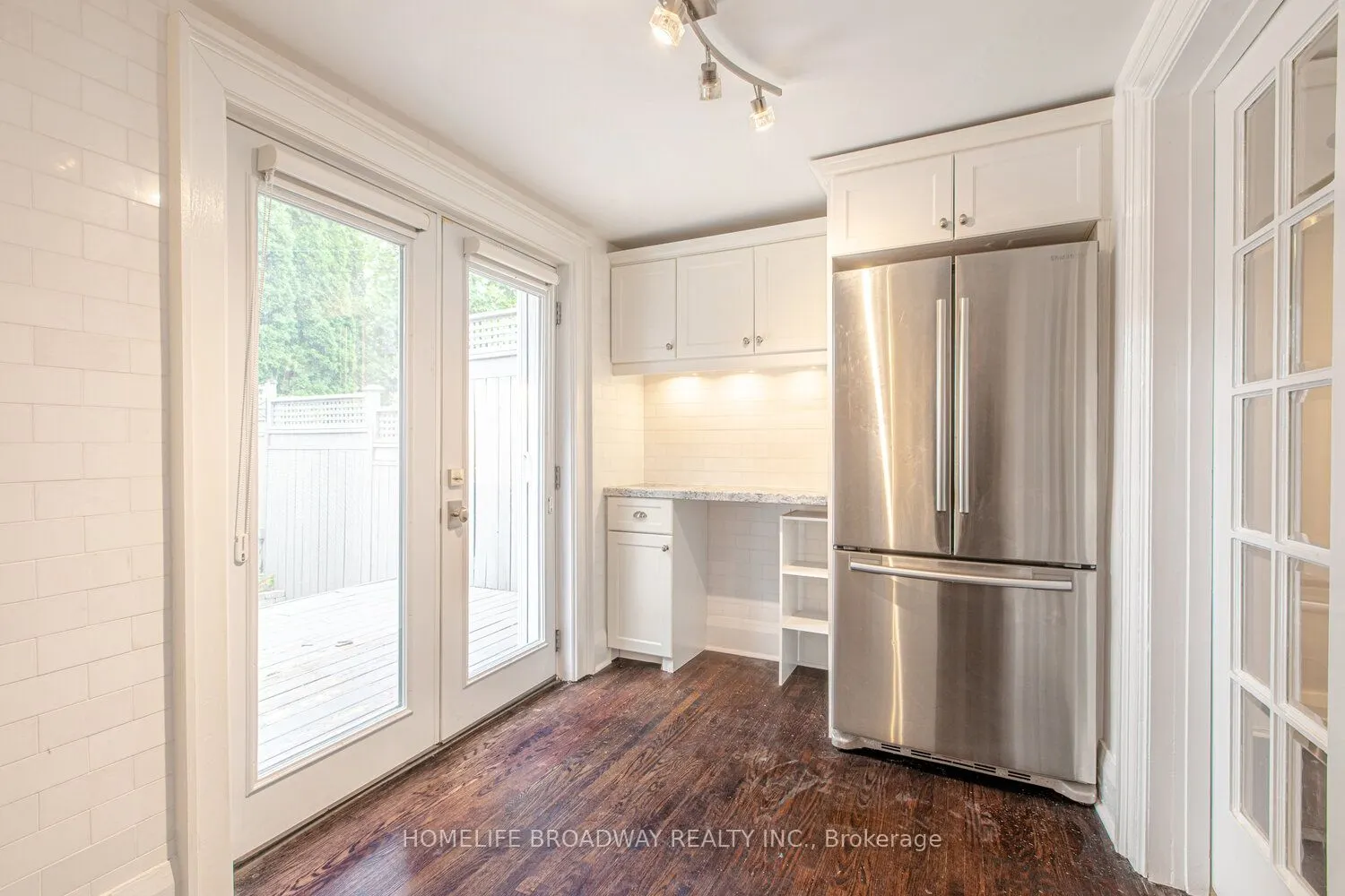 8 Walder Avenue